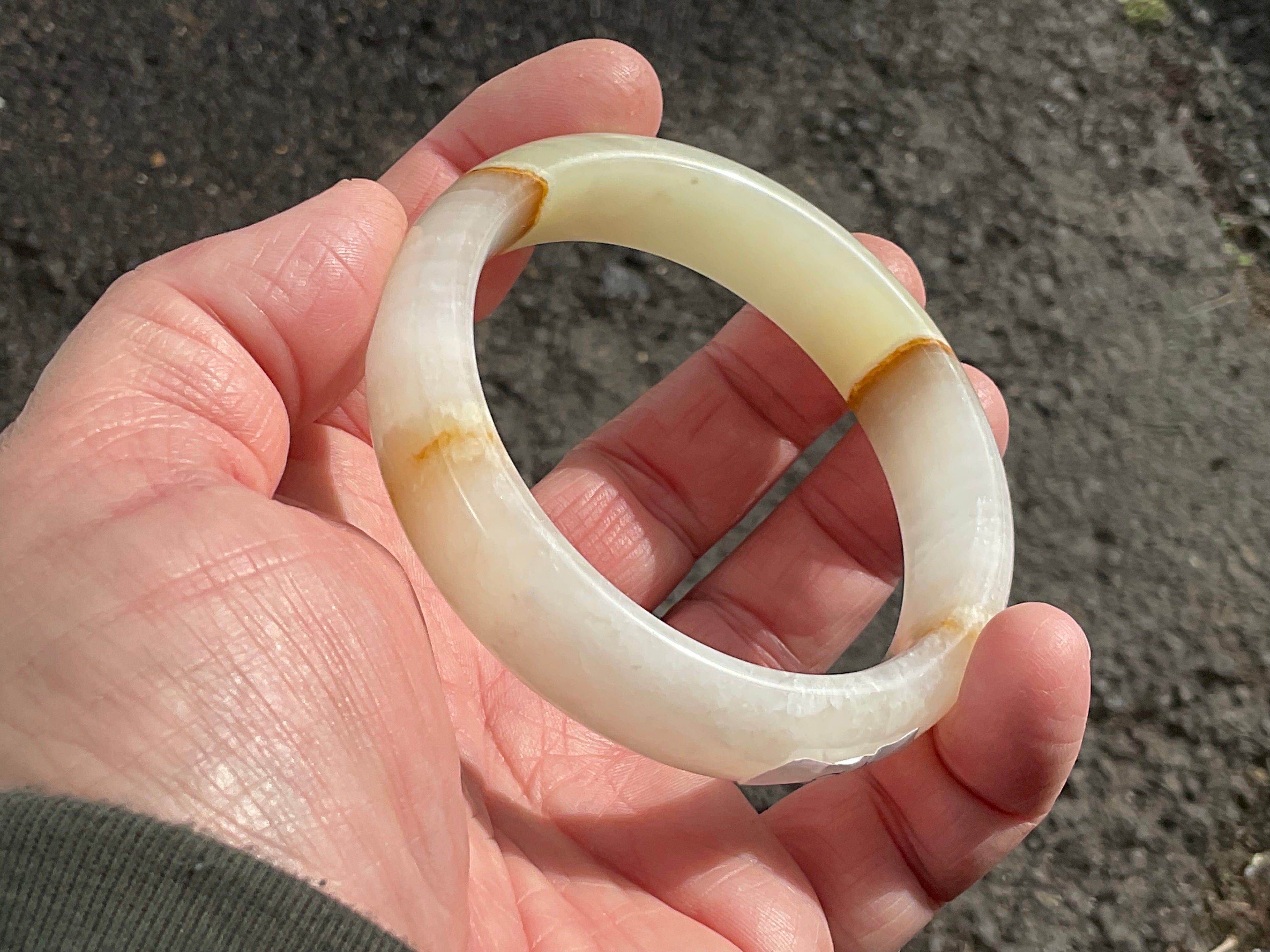 66g Green Banded Onyx Solid Bangle 4B