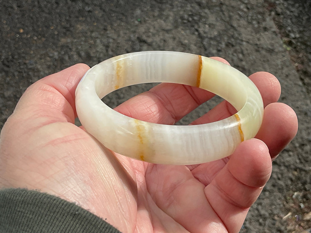 66g Green Banded Onyx Solid Bangle 4B