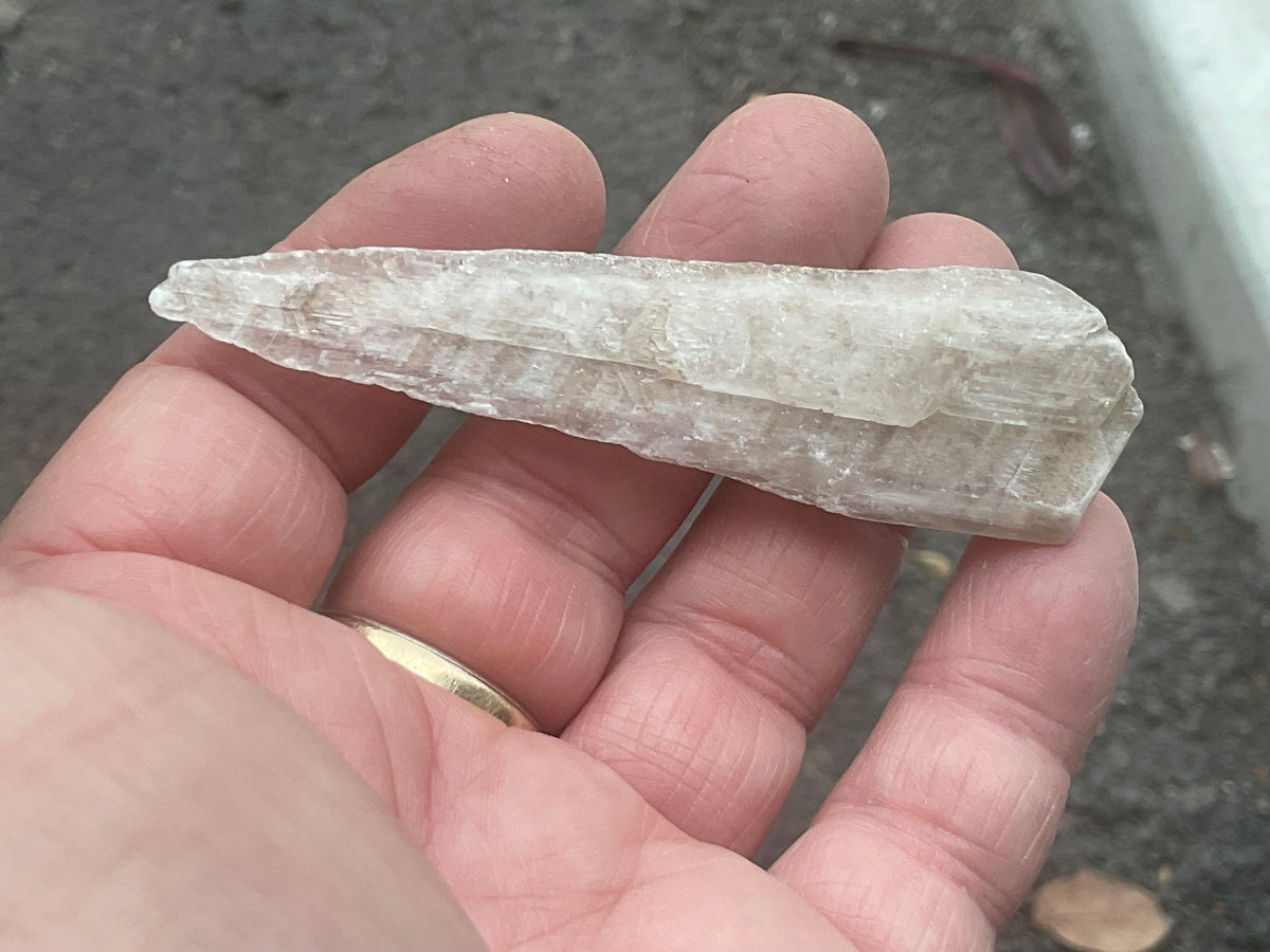 14g Australian Gypsum Spear 5A