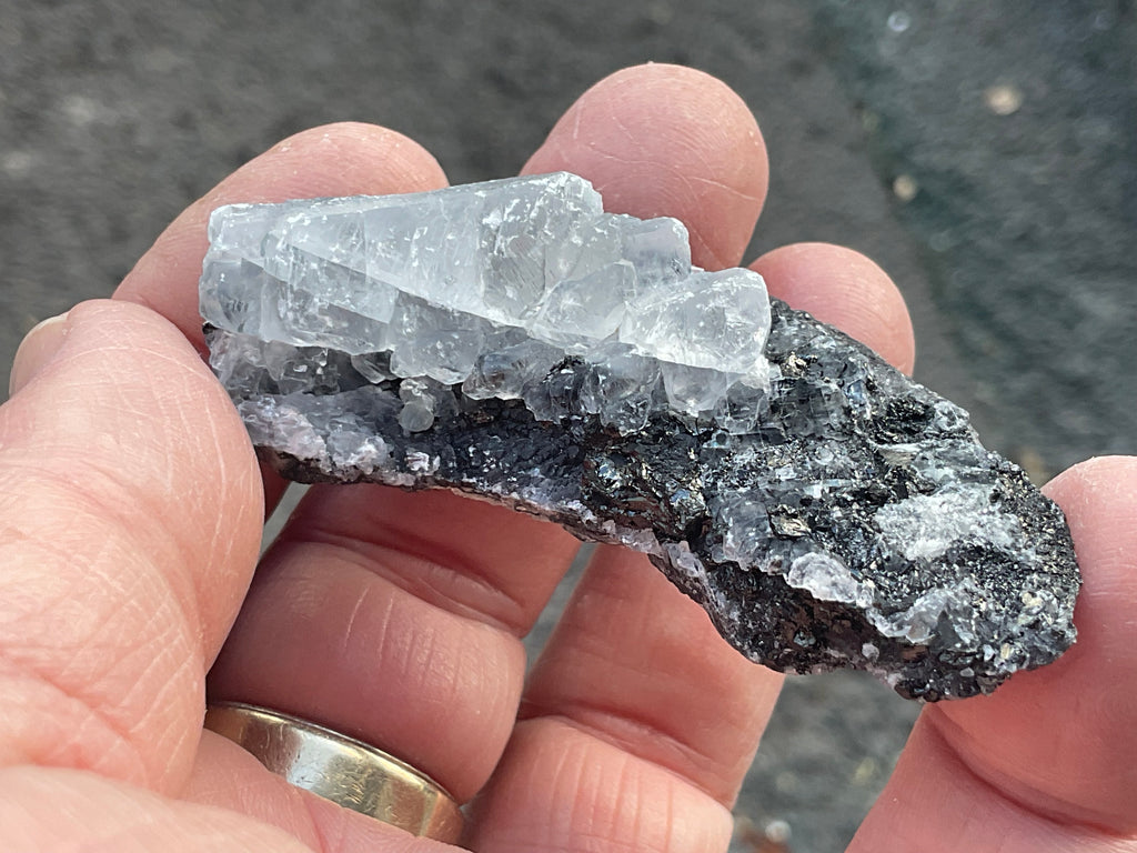 32g Babingtonite ++ Specimen 1A from Sichuan, China