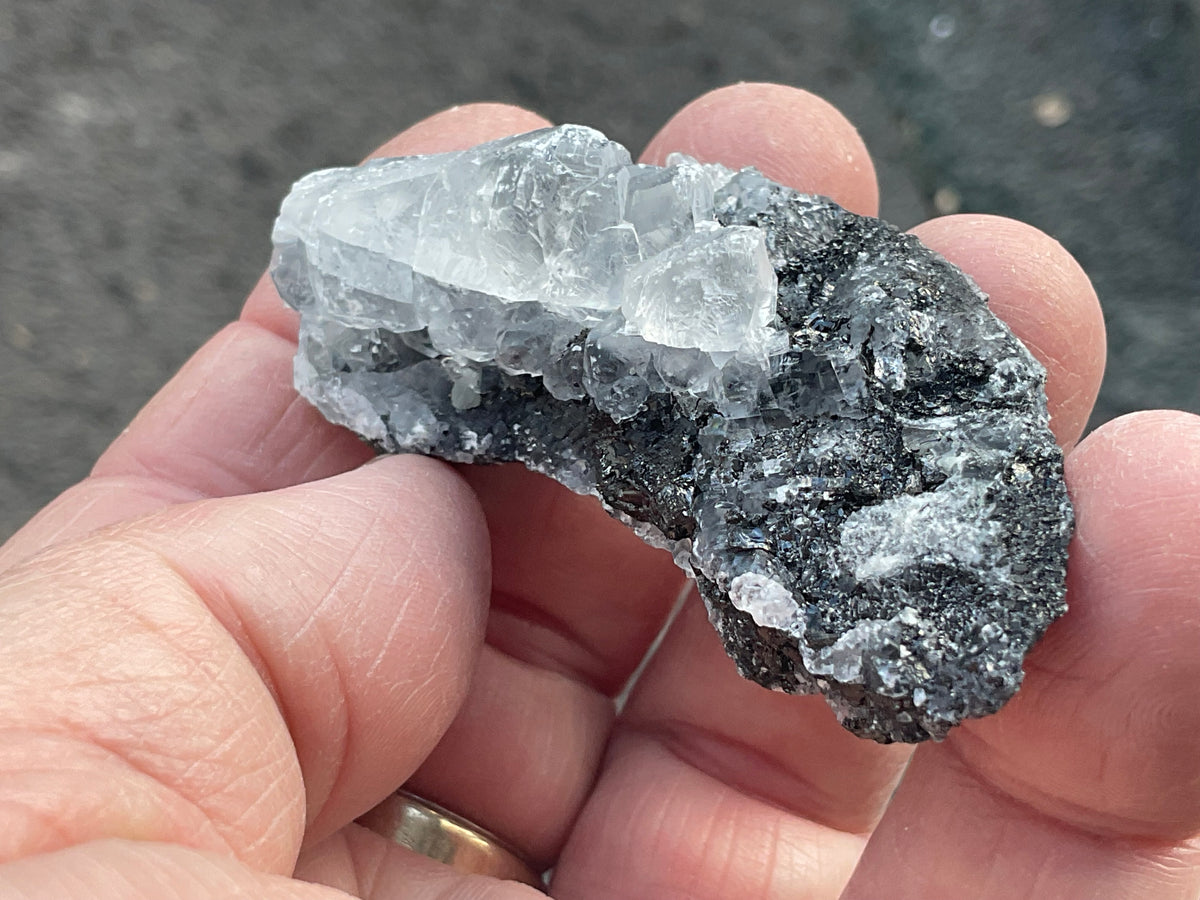 32g Babingtonite ++ Specimen 1A from Sichuan, China