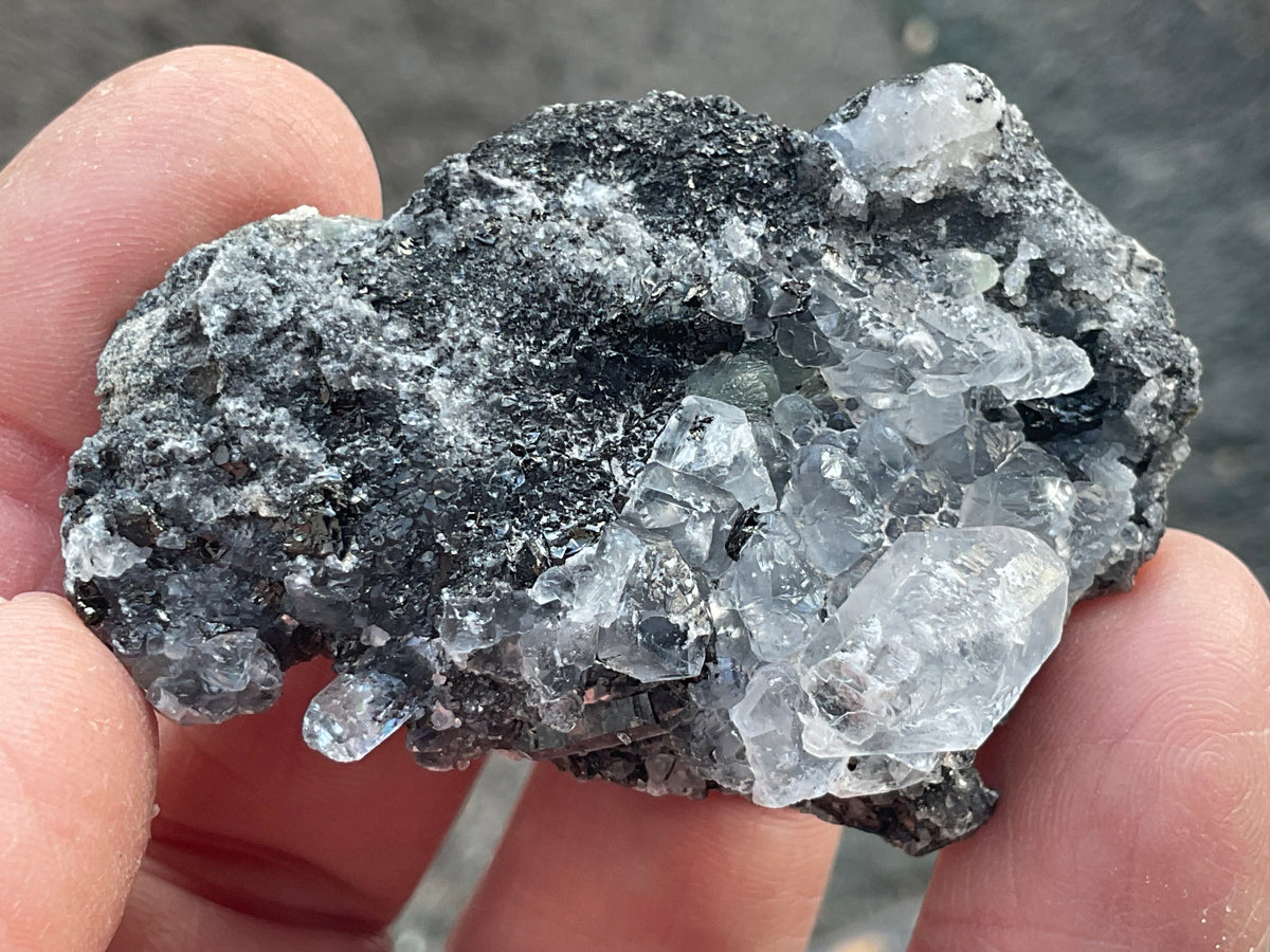 30g Babingtonite ++ Specimen 1B from Sichuan, China