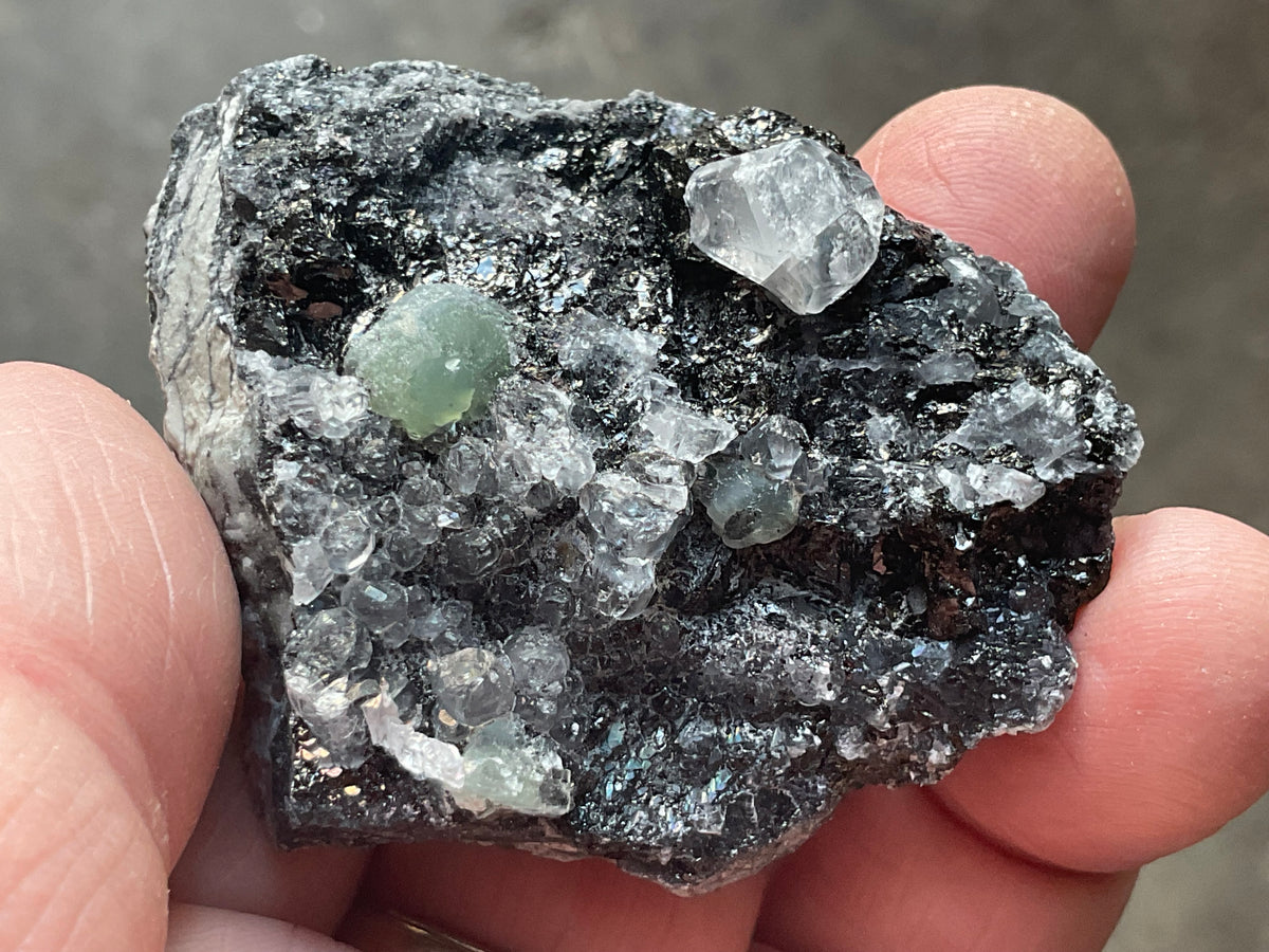 46g Babingtonite ++ Specimen 2A from Sichuan, China