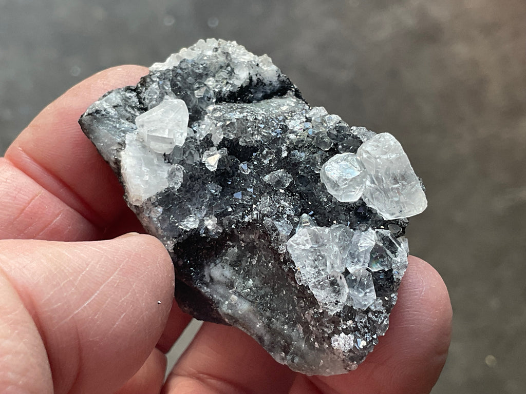 42g Babingtonite ++ Specimen 2B from Sichuan, China