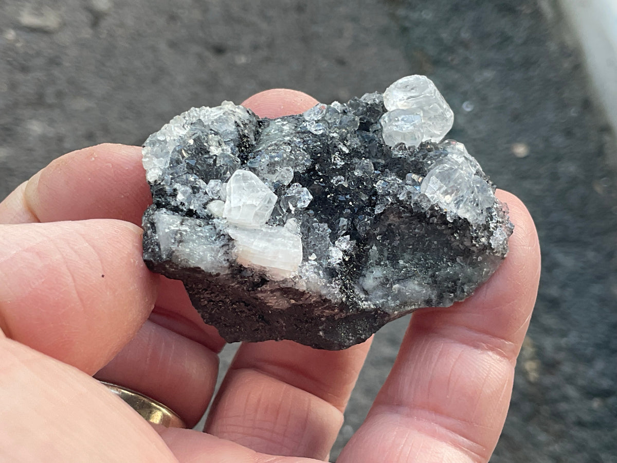 42g Babingtonite ++ Specimen 2B from Sichuan, China