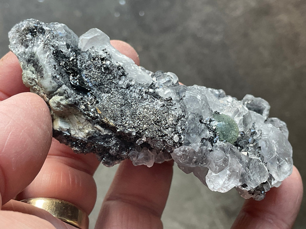 128g Babingtonite ++ Specimen 4A from Sichuan, China