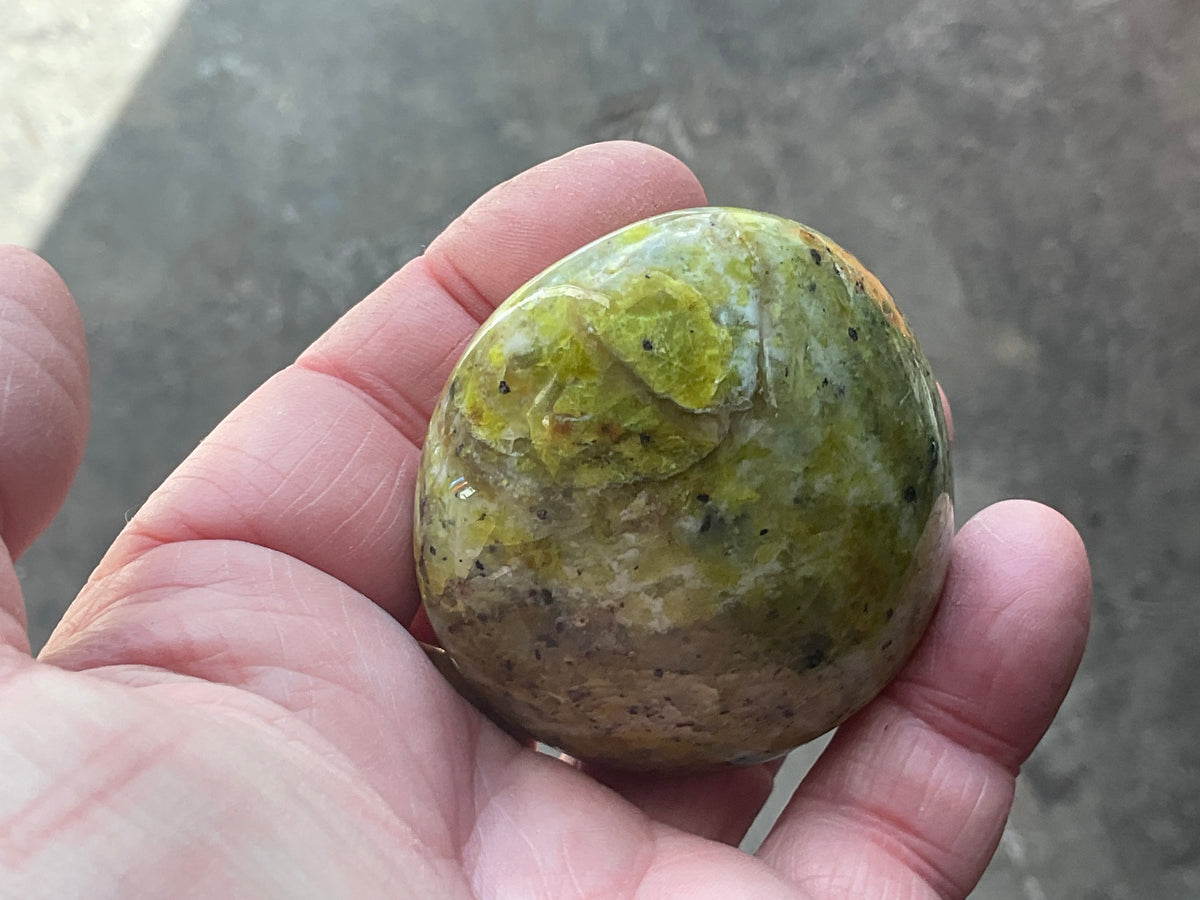 124g Green Common Opal Freeform 1A
