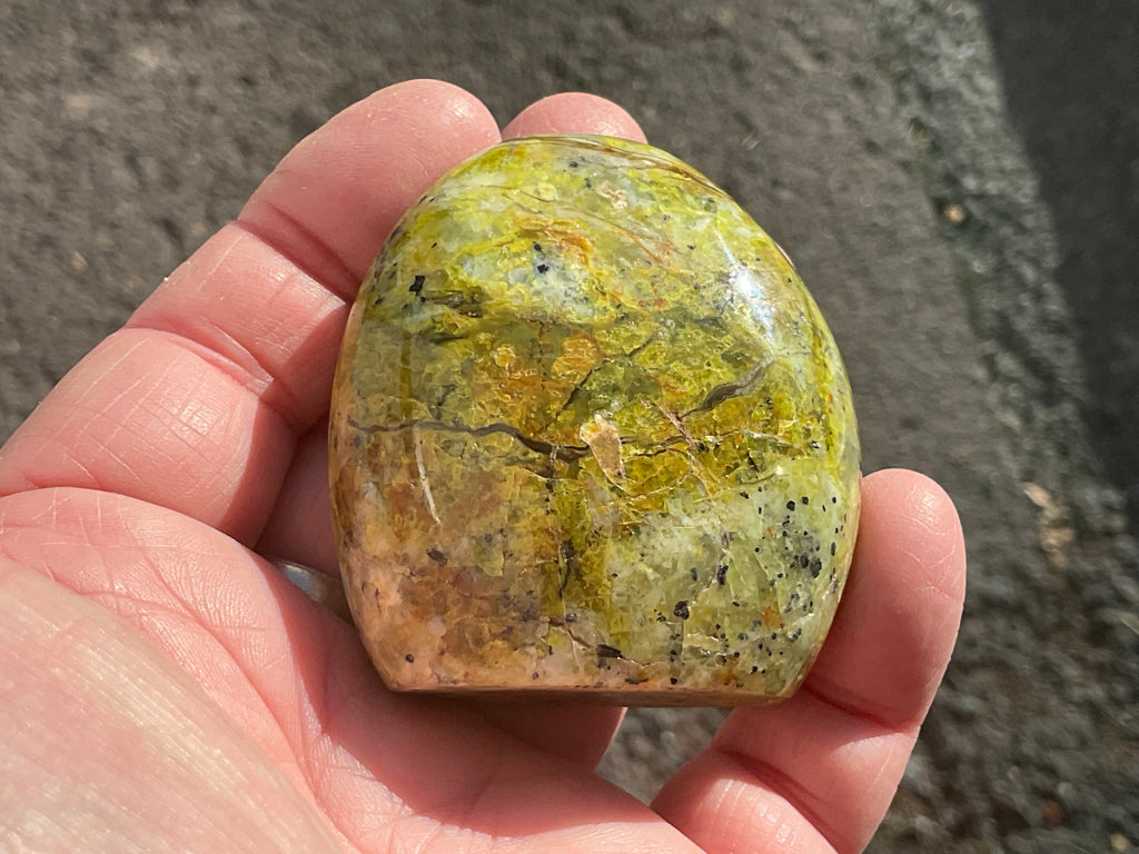 124g Green Common Opal Freeform 1A