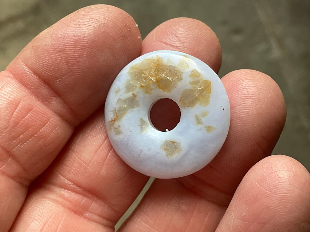 2.5cm Blue Chalcedony Donut 2B