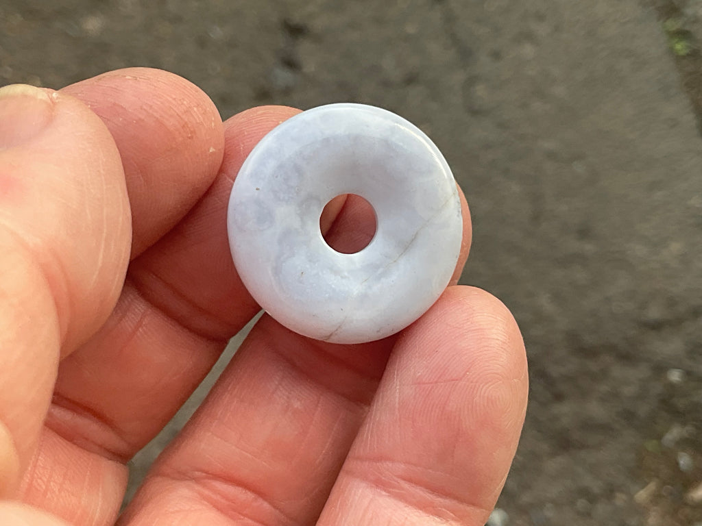 2.5cm Blue Chalcedony Donut 4B