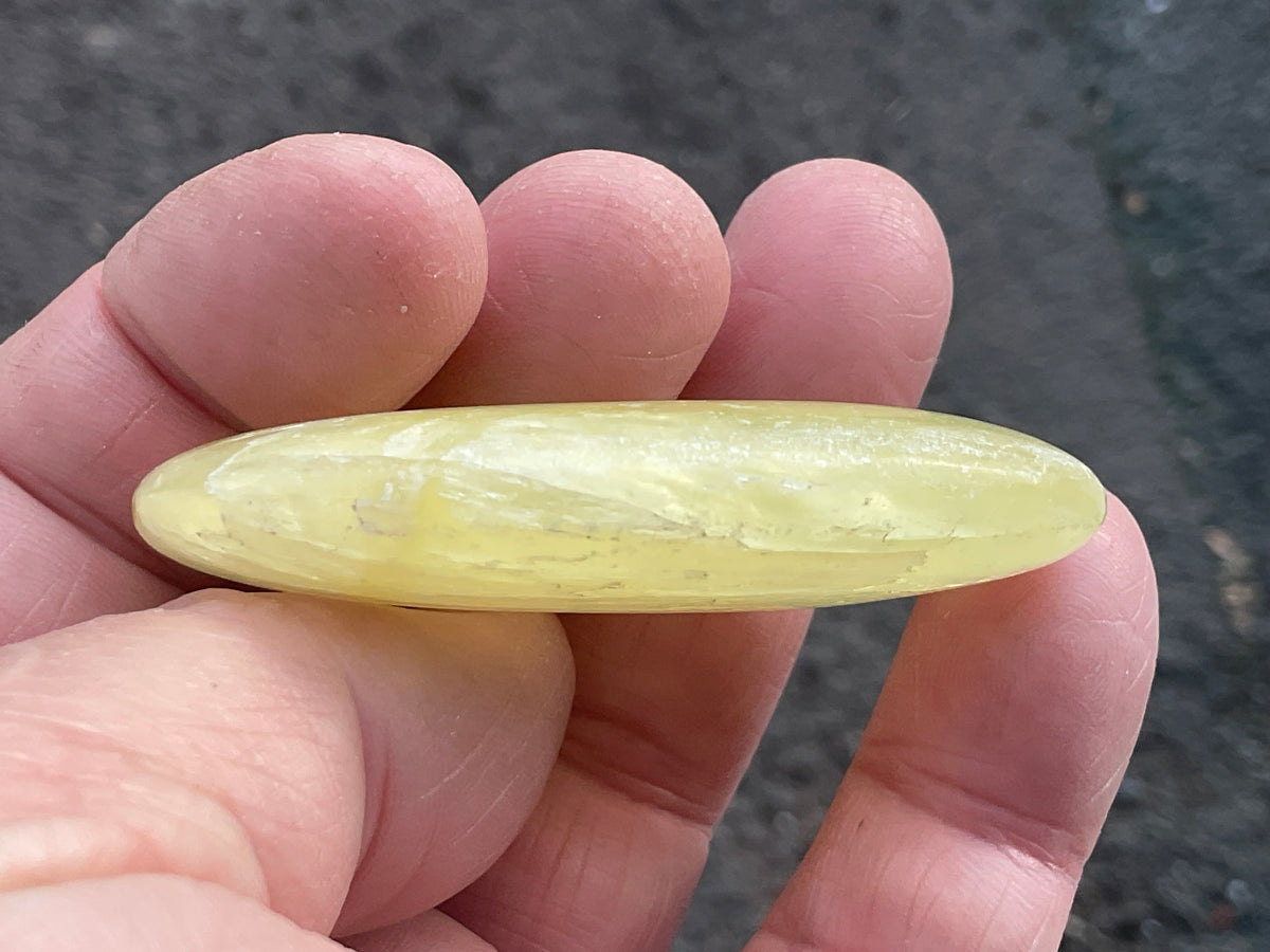 44g Lemon Calcite Palmstone 2C