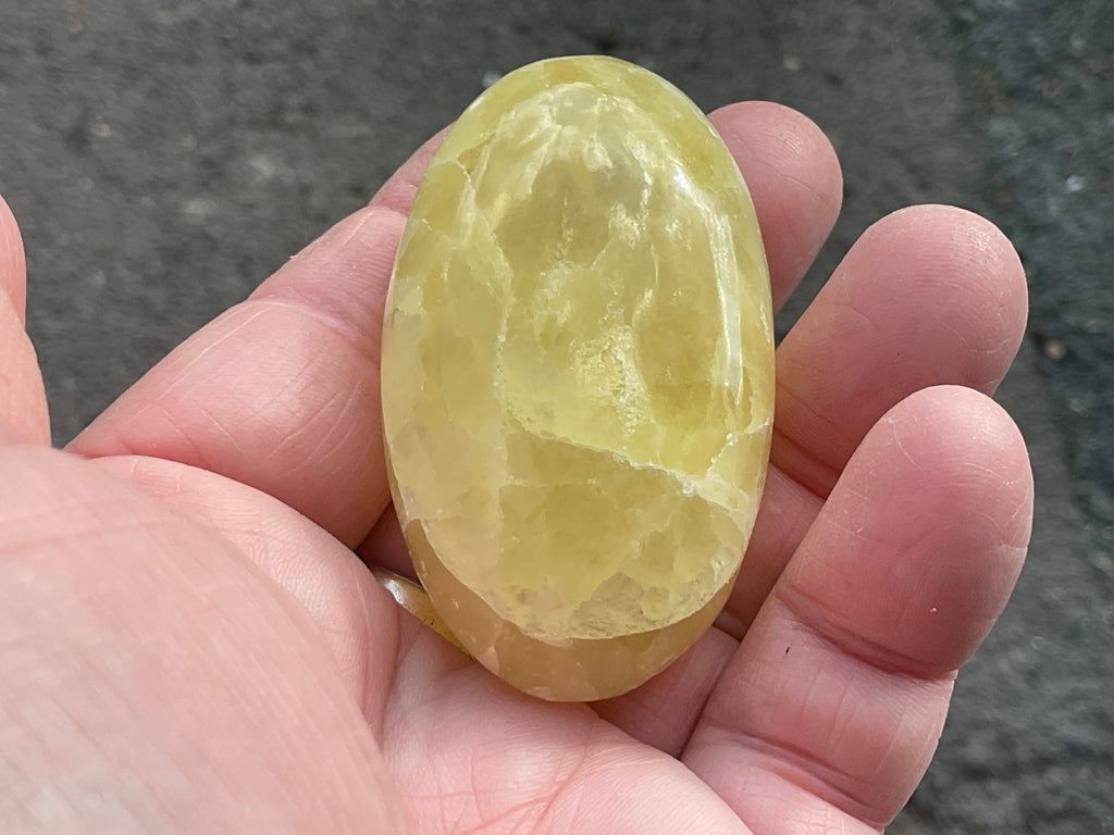 86g Lemon Calcite Palmstone 5B