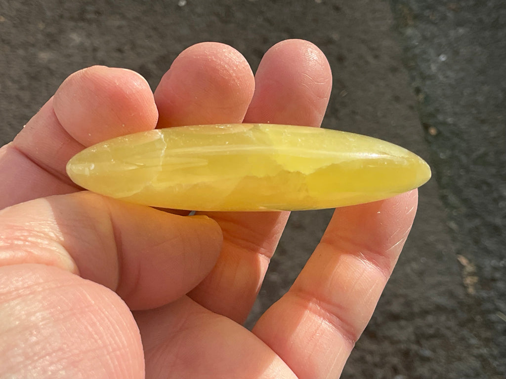 83g Lemon Calcite Palmstone 6A
