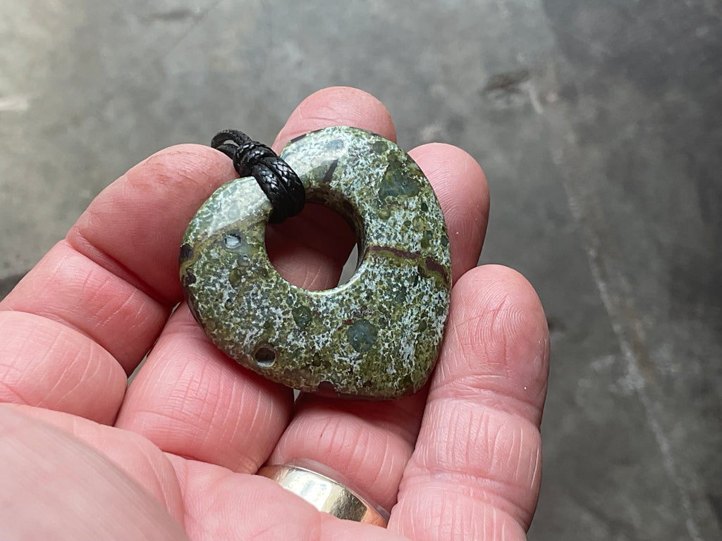 20g Dragons Blood Heart Pendant 1B