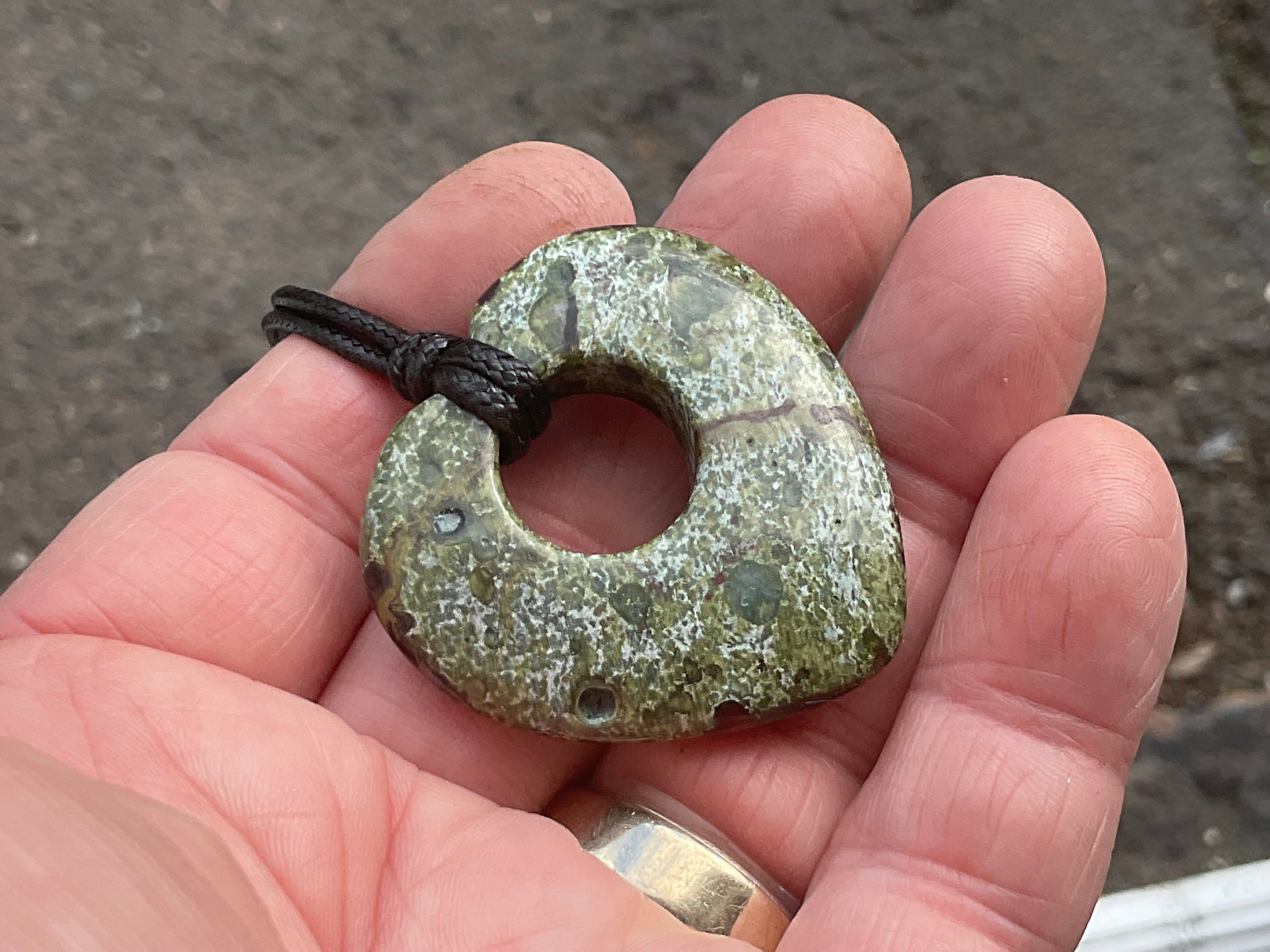 20g Dragons Blood Heart Pendant 1B