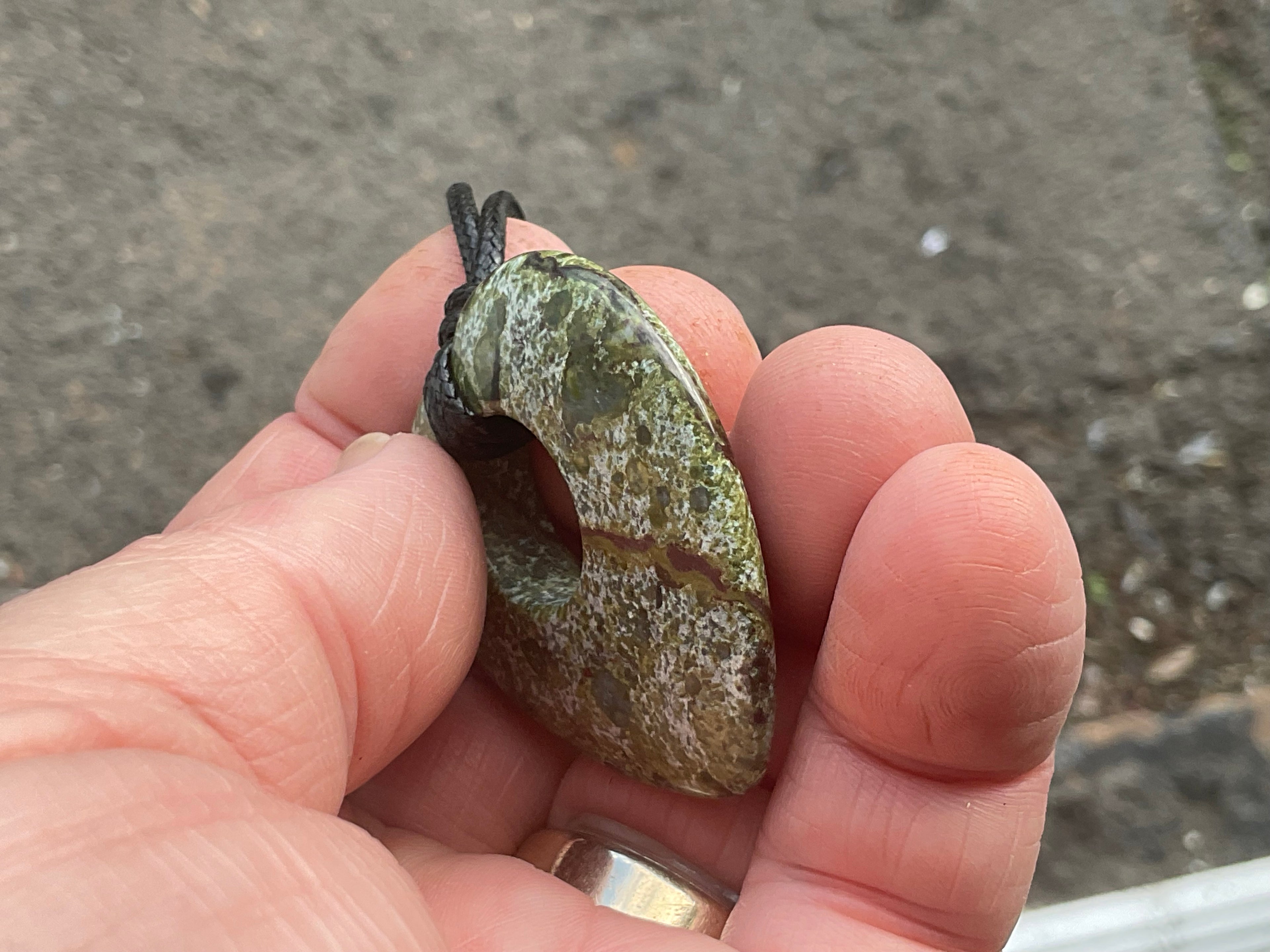 20g Dragons Blood Heart Pendant 1B