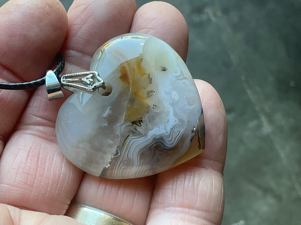 20g Agate Heart Pendant