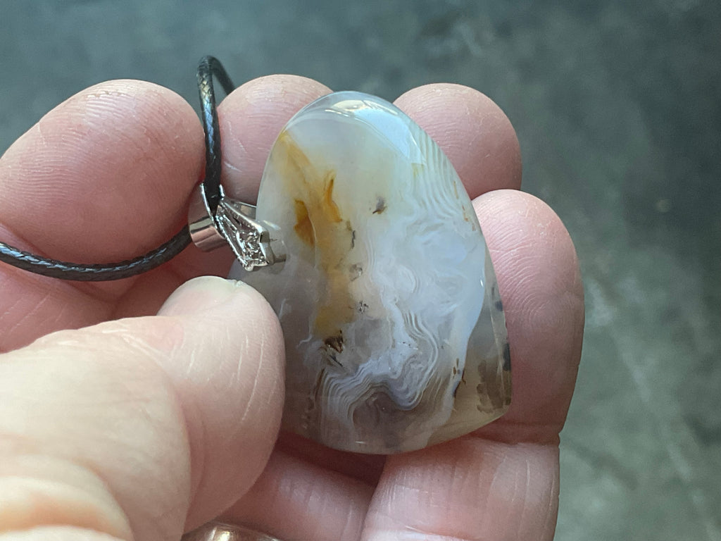 20g Agate Heart Pendant