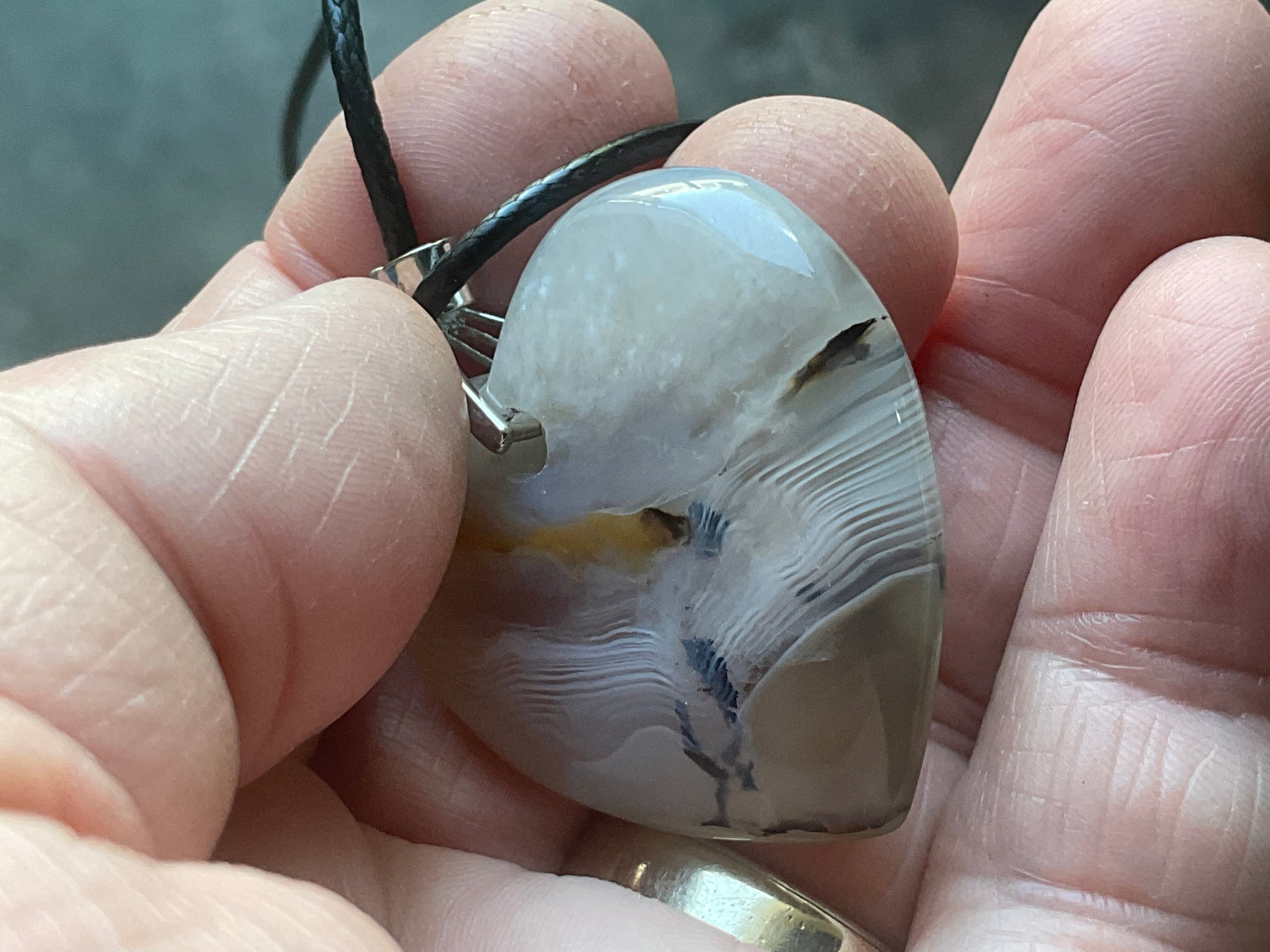 20g Agate Heart Pendant