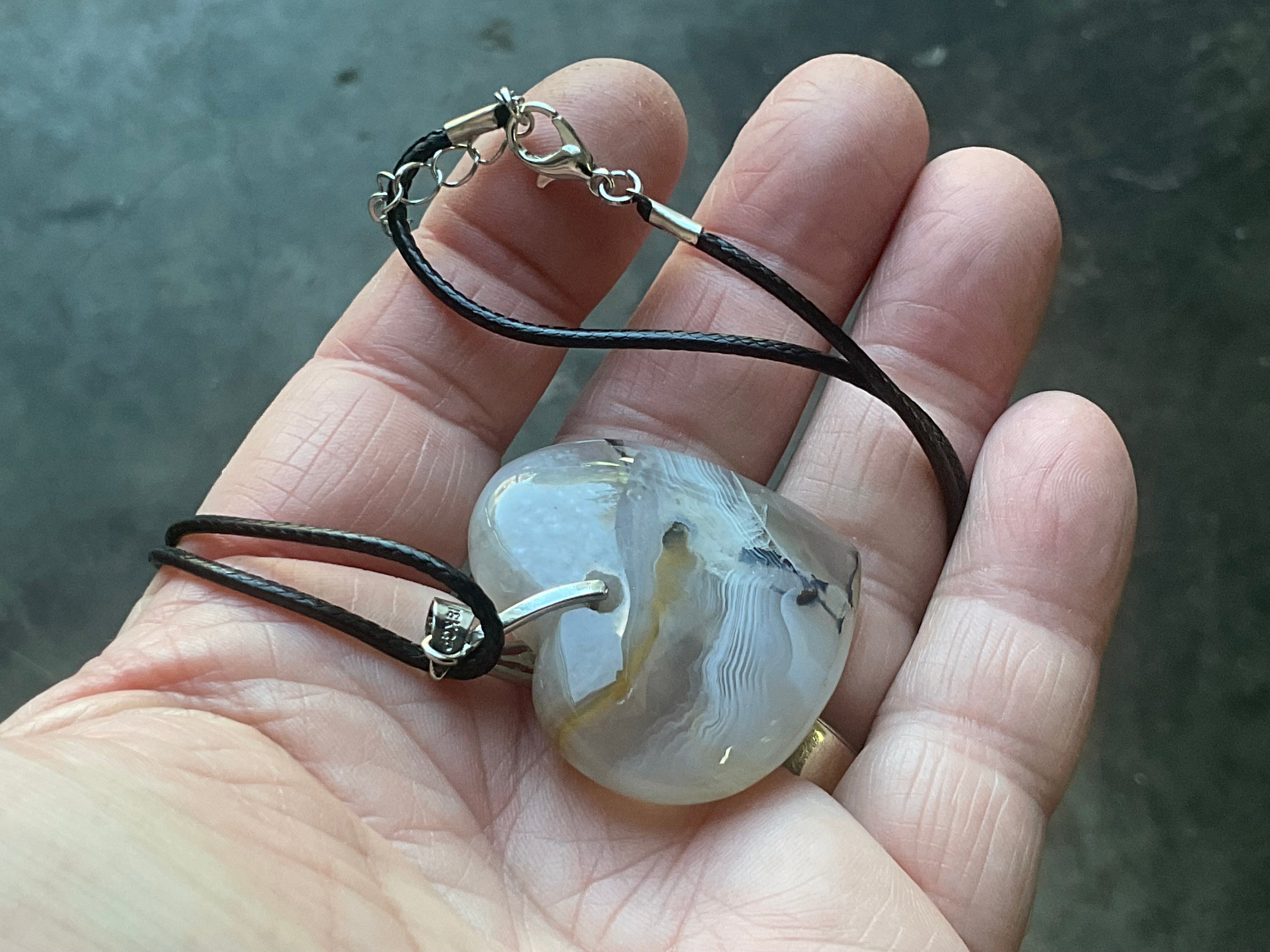 20g Agate Heart Pendant
