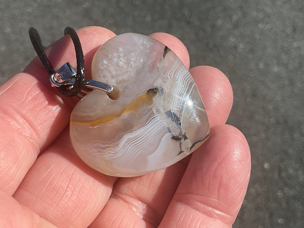 20g Agate Heart Pendant