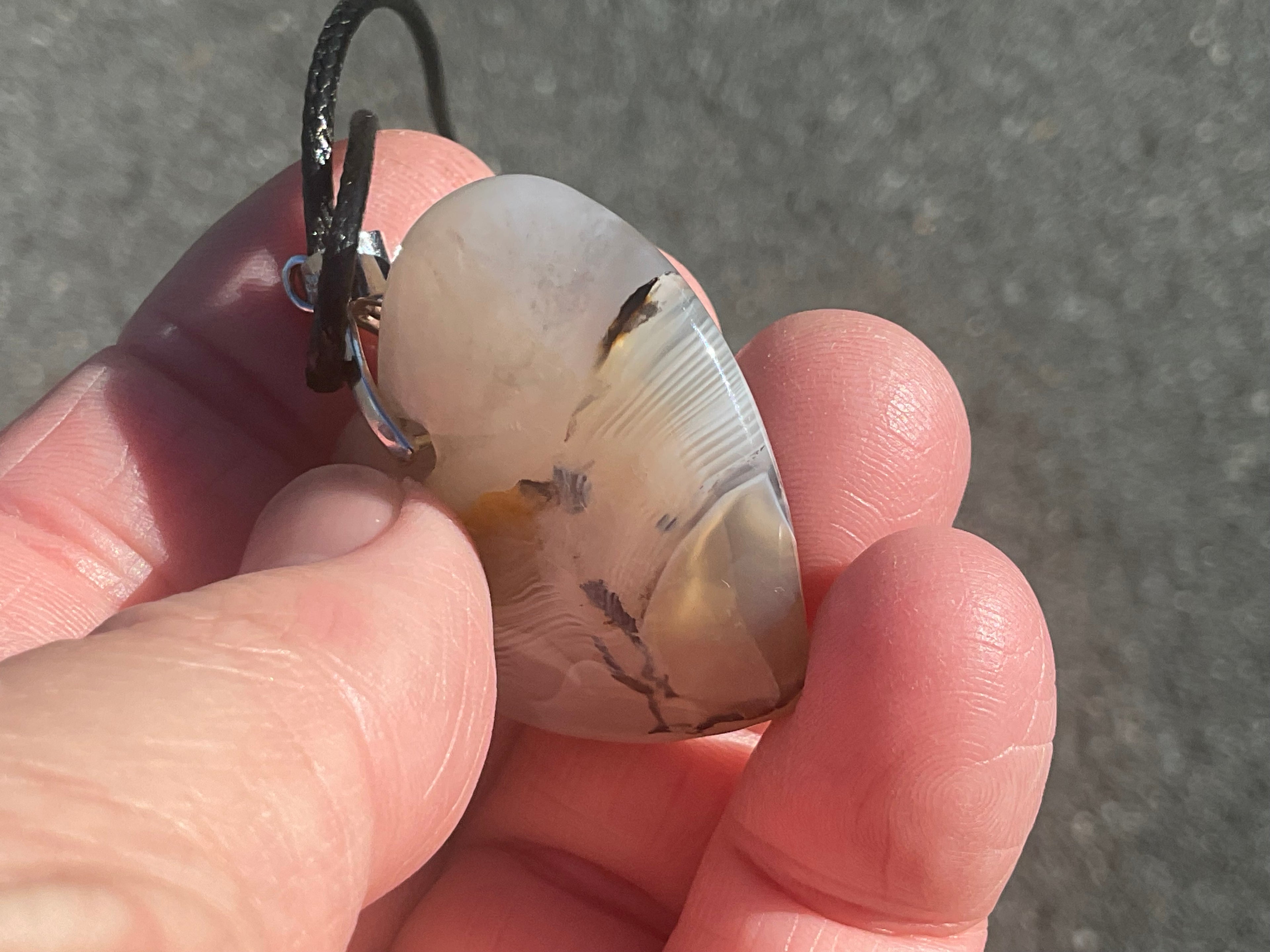 20g Agate Heart Pendant