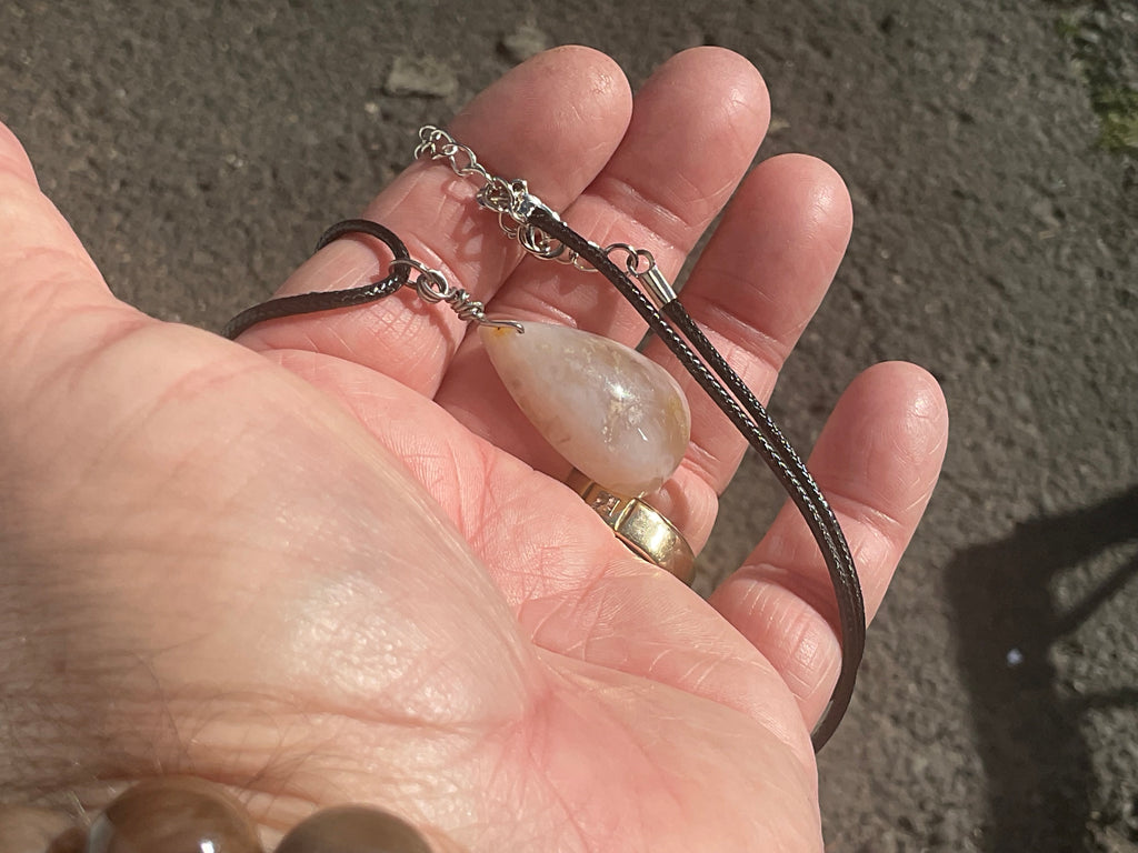 10g Flower Agate Pendant A
