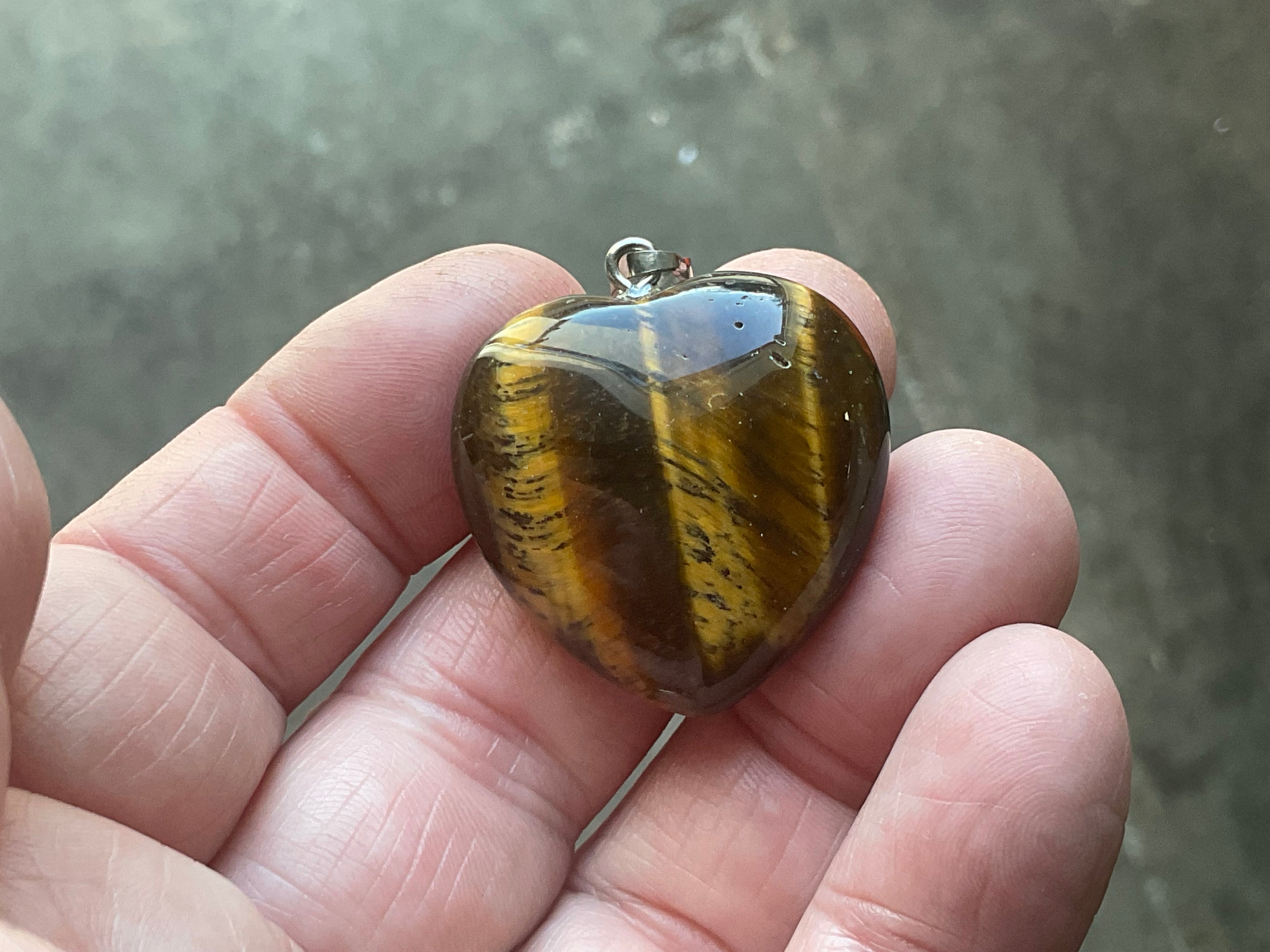 17g Tiger Eye Pendant - Heart 4B