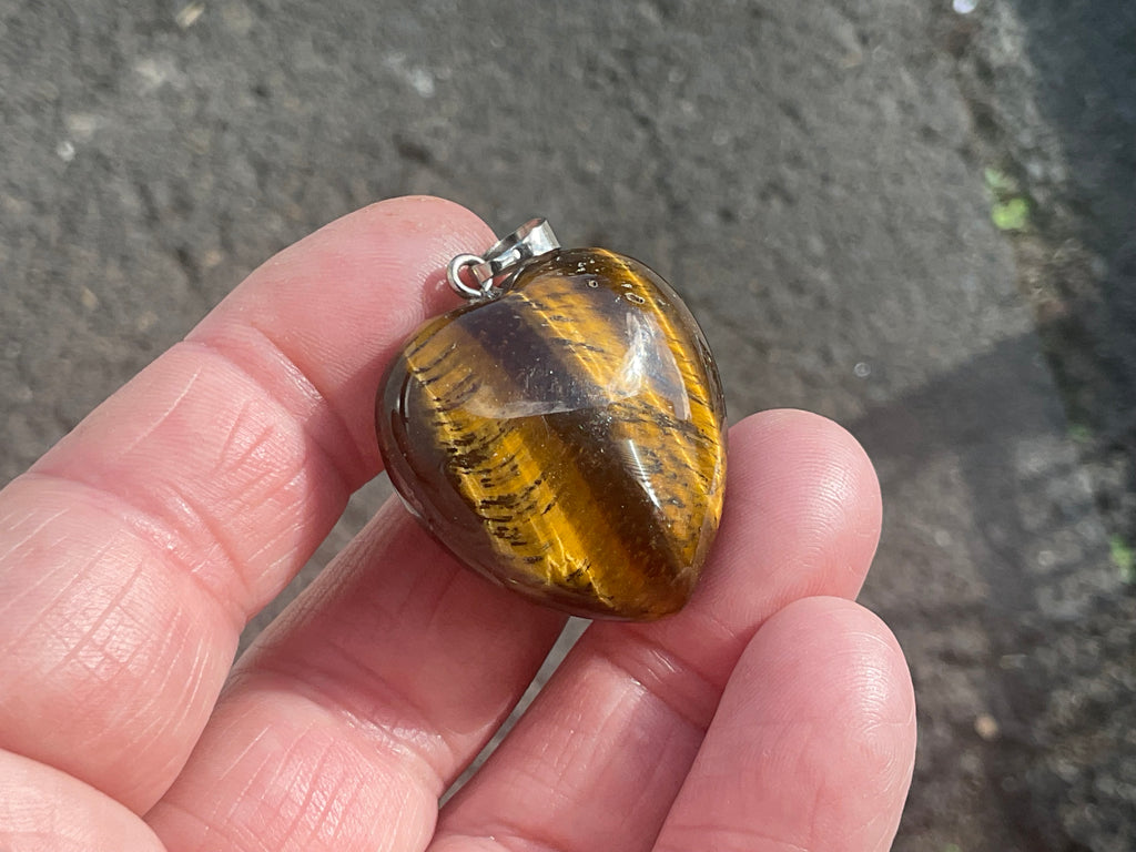17g Tiger Eye Pendant - Heart 4B