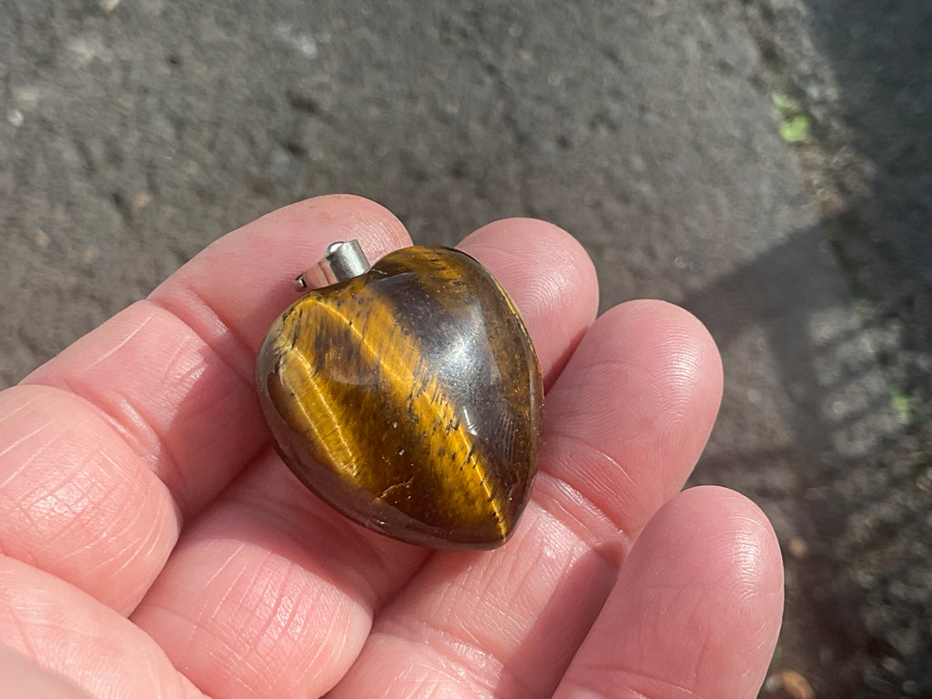 17g Tiger Eye Pendant - Heart 4B