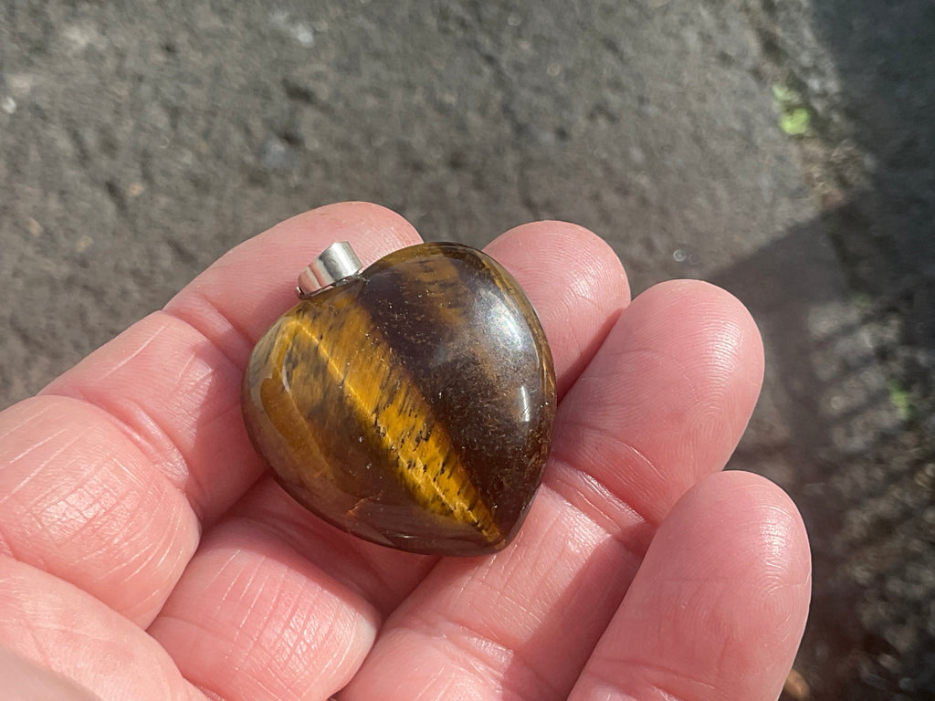 17g Tiger Eye Pendant - Heart 4B