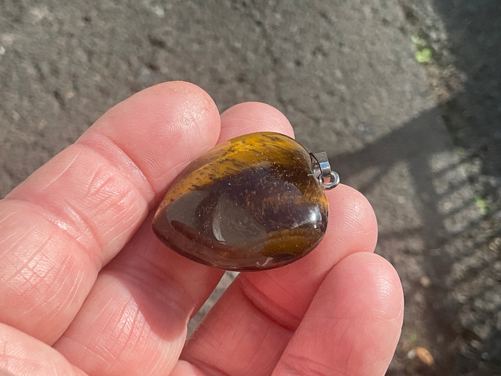 17g Tiger Eye Pendant - Heart 4B