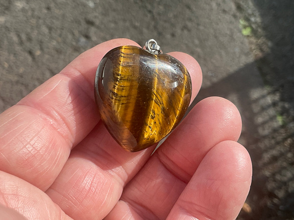 17g Tiger Eye Pendant - Heart 4B