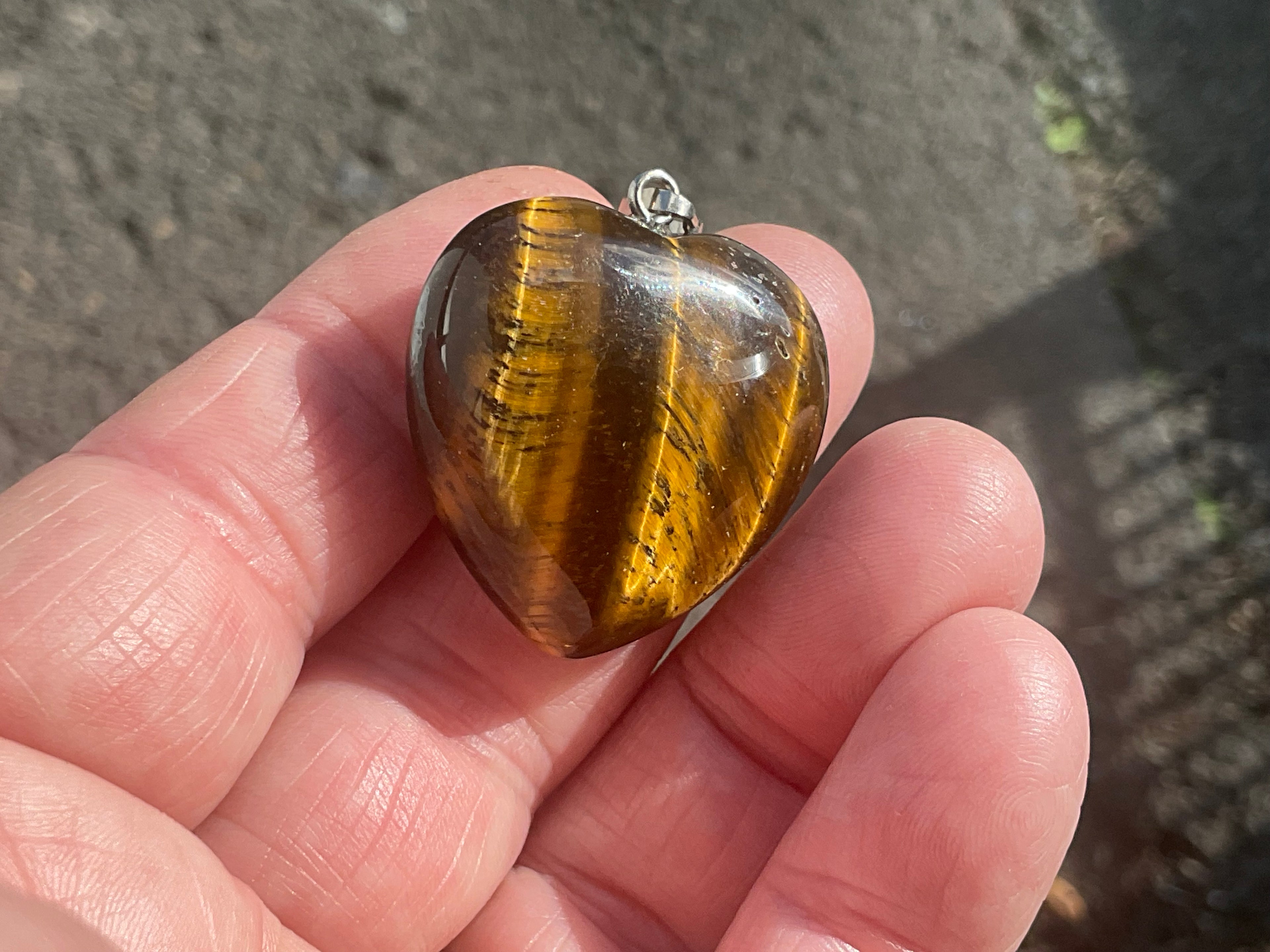 17g Tiger Eye Pendant - Heart 4B