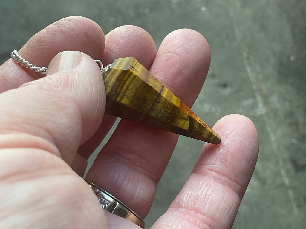 11g Tigers Eye Pendulum C