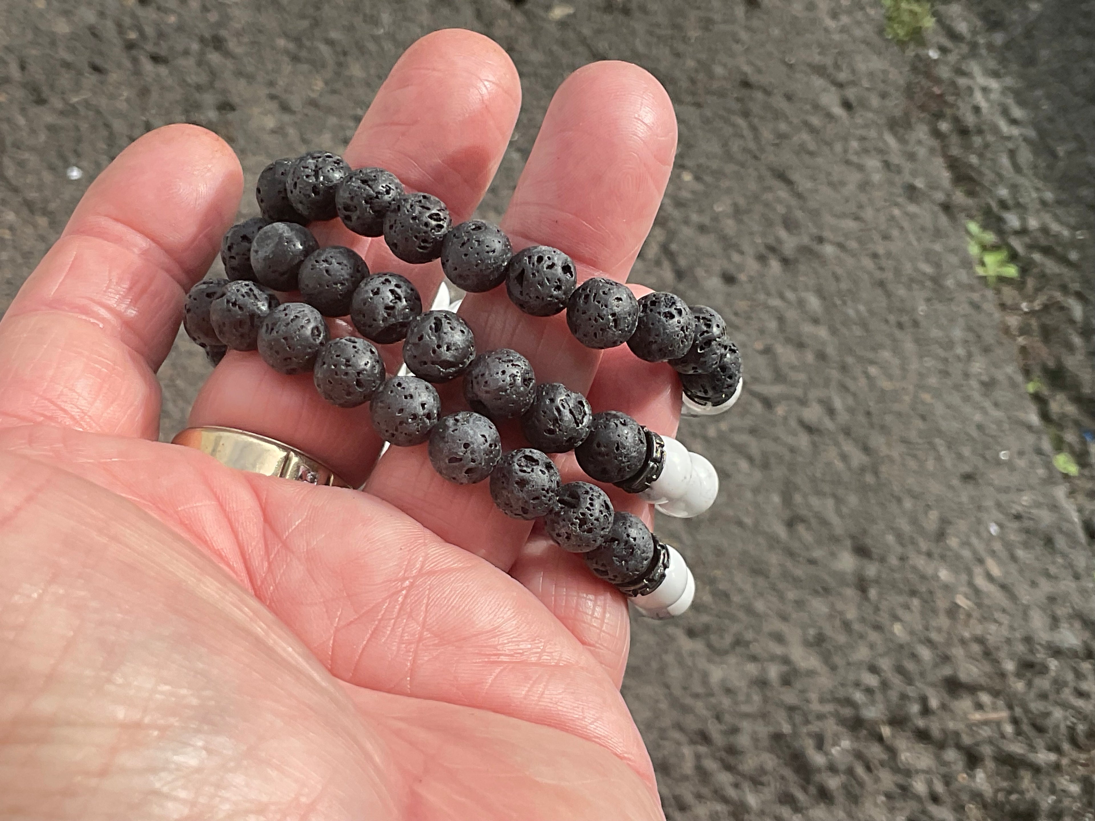 8mm Yin Yang Bead Bracelet (Lava Stone and Howlite)