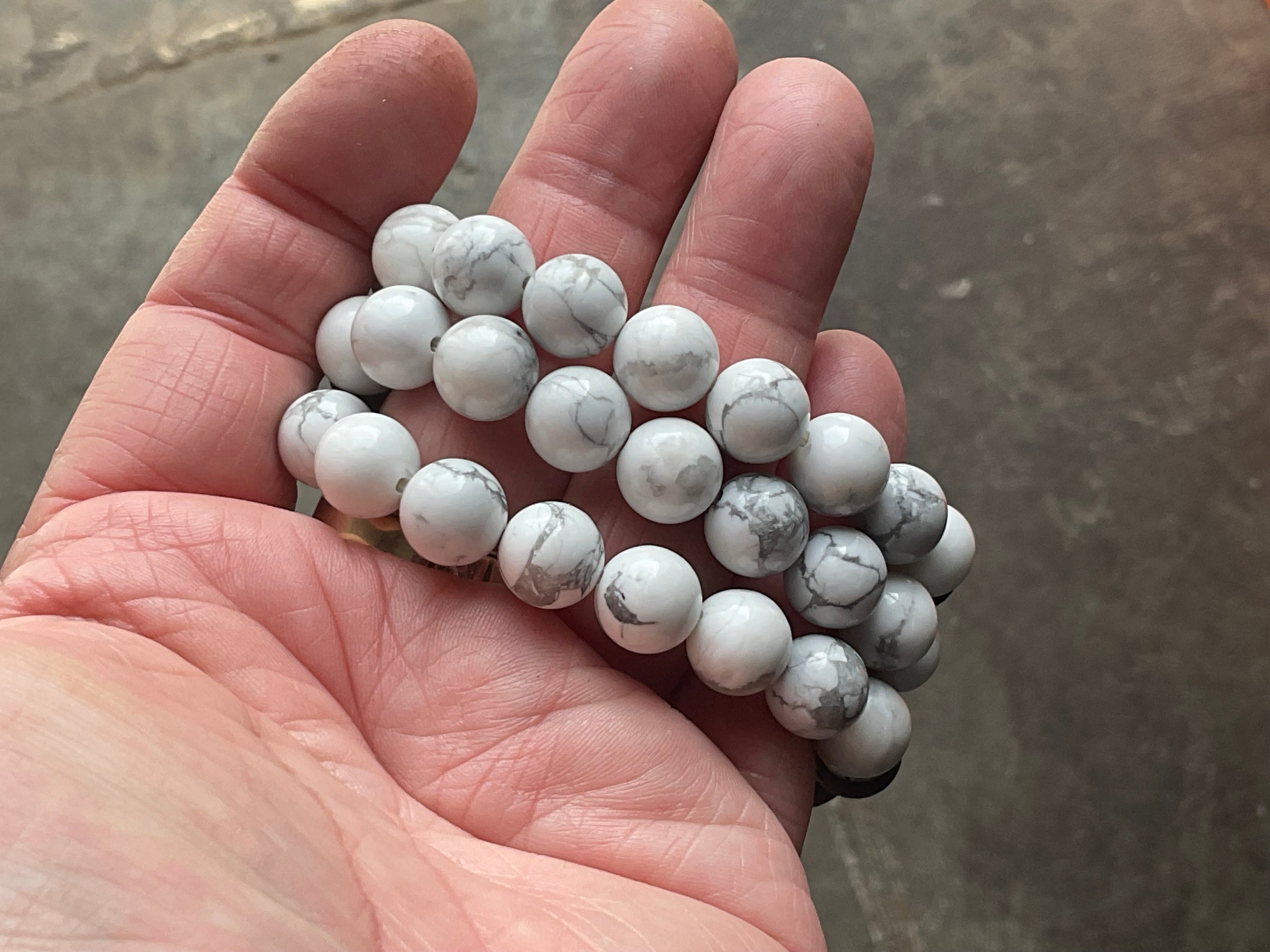 10mm Yin Yang Bead Bracelet (Lava Stone and Howlite)