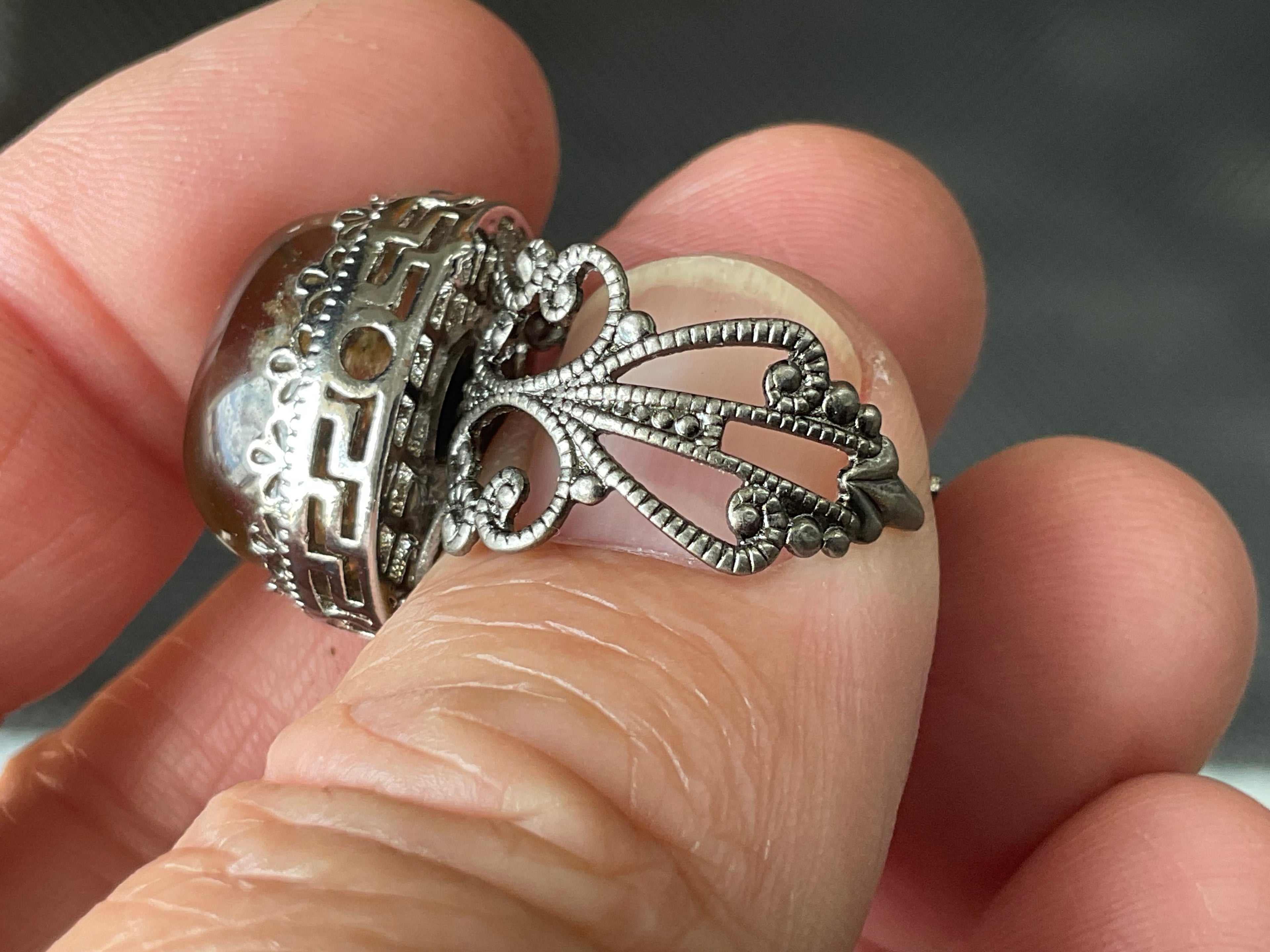 6g Lodelite Cabochon in Antique Style Ring C