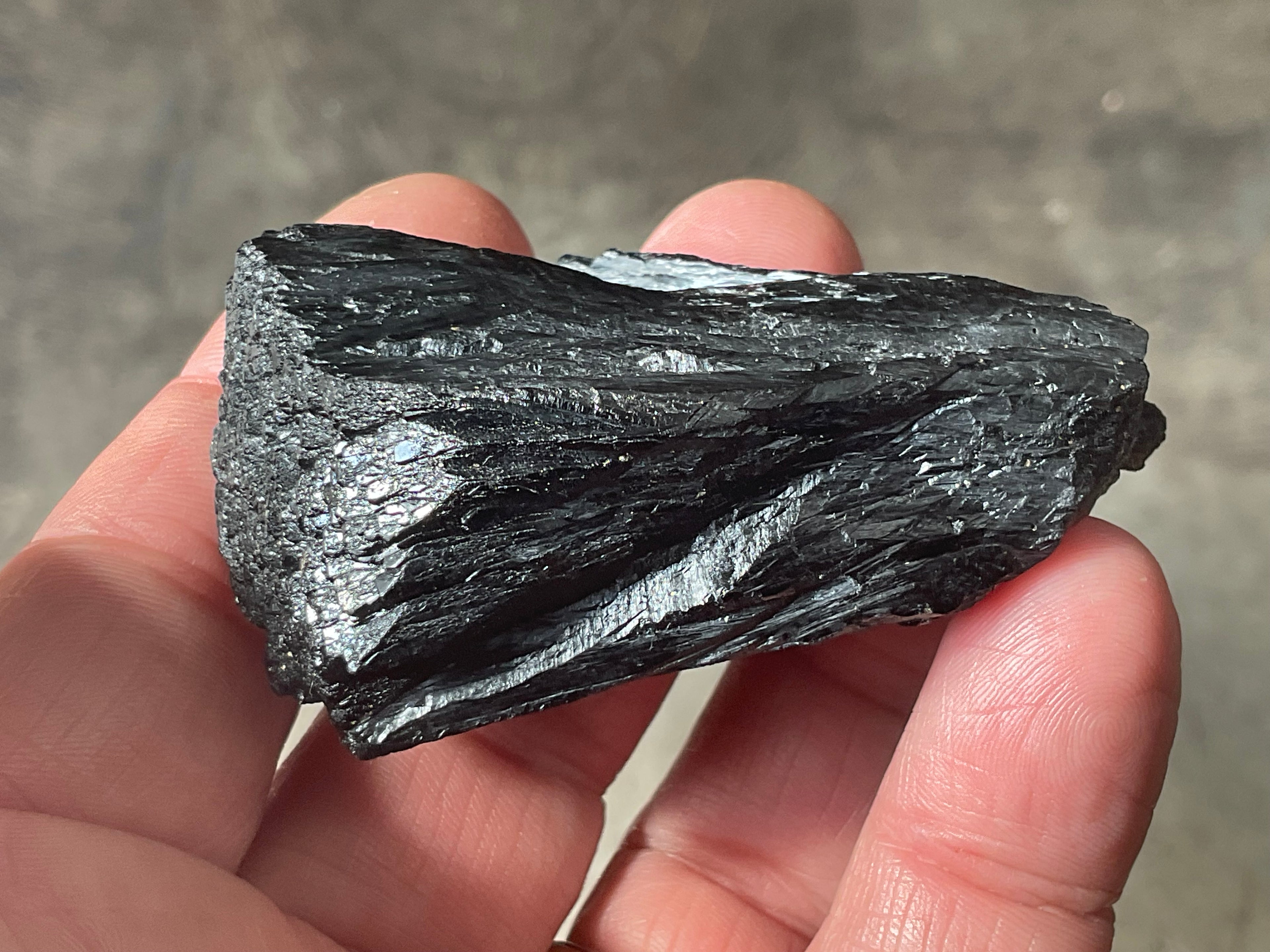 104g Ilvaite Specimen with Clear Quartz and Dolomite