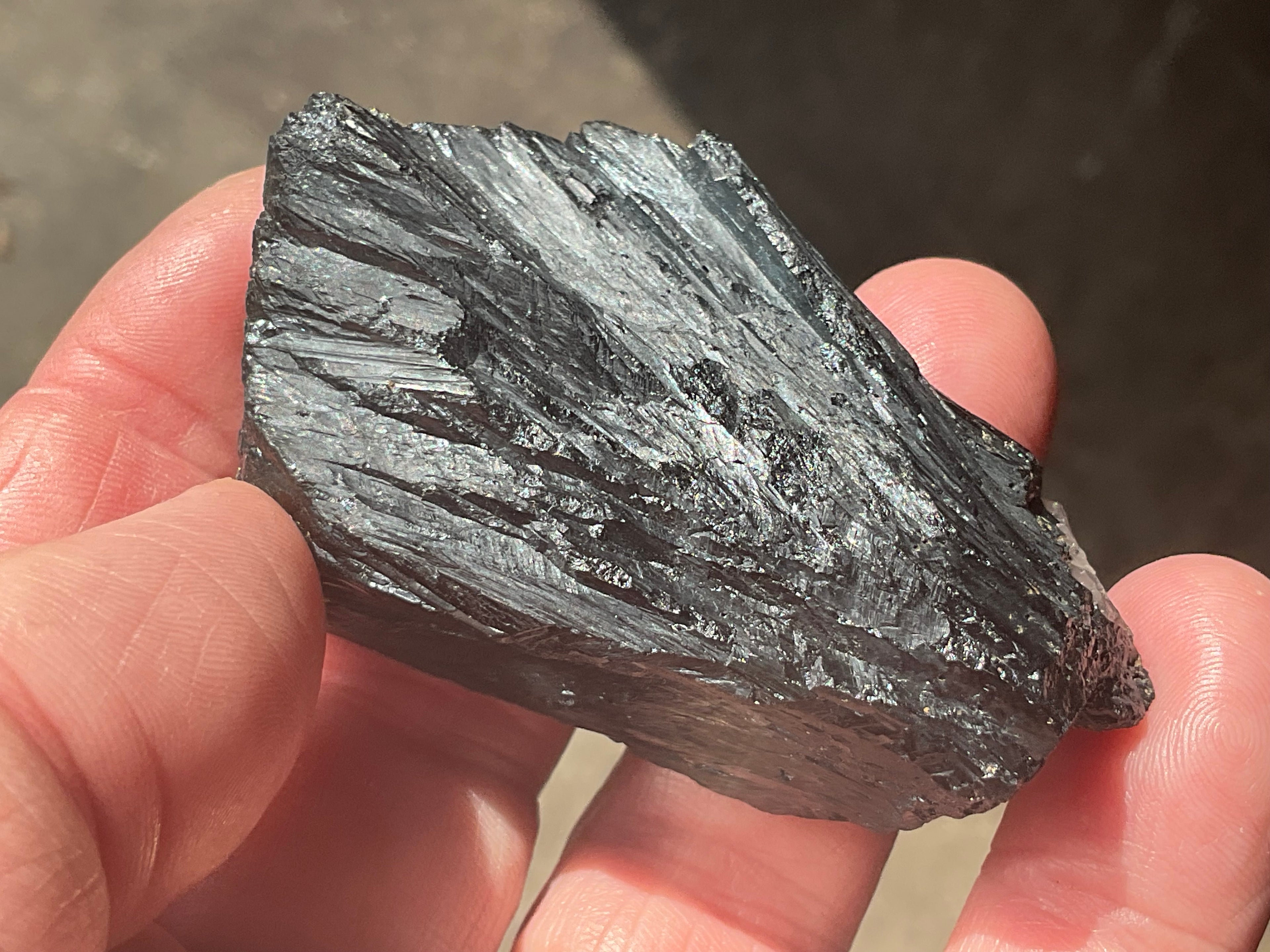 104g Ilvaite Specimen with Clear Quartz and Dolomite