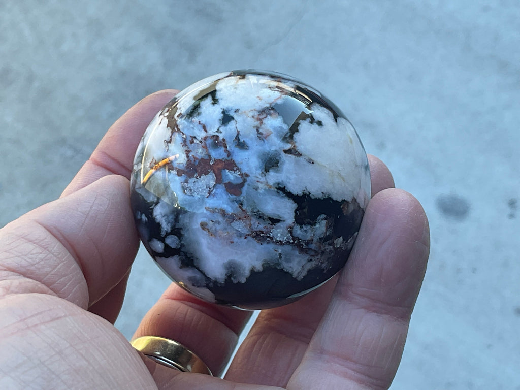174g Black Flower Agate 3B