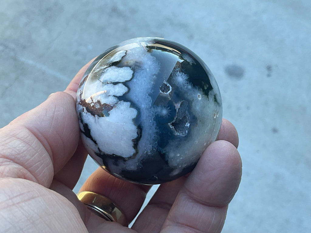 174g Black Flower Agate 3B