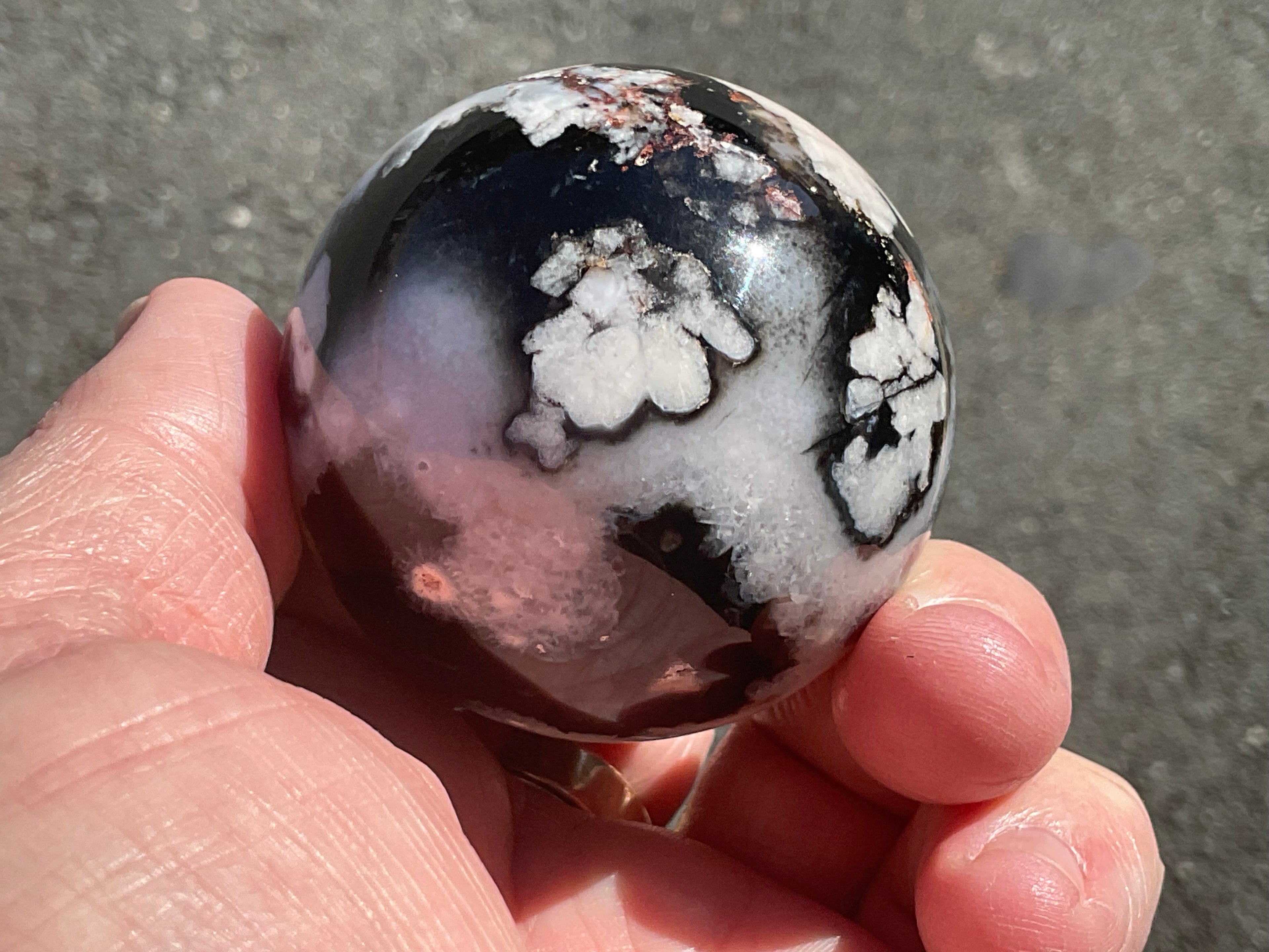 174g Black Flower Agate 3B