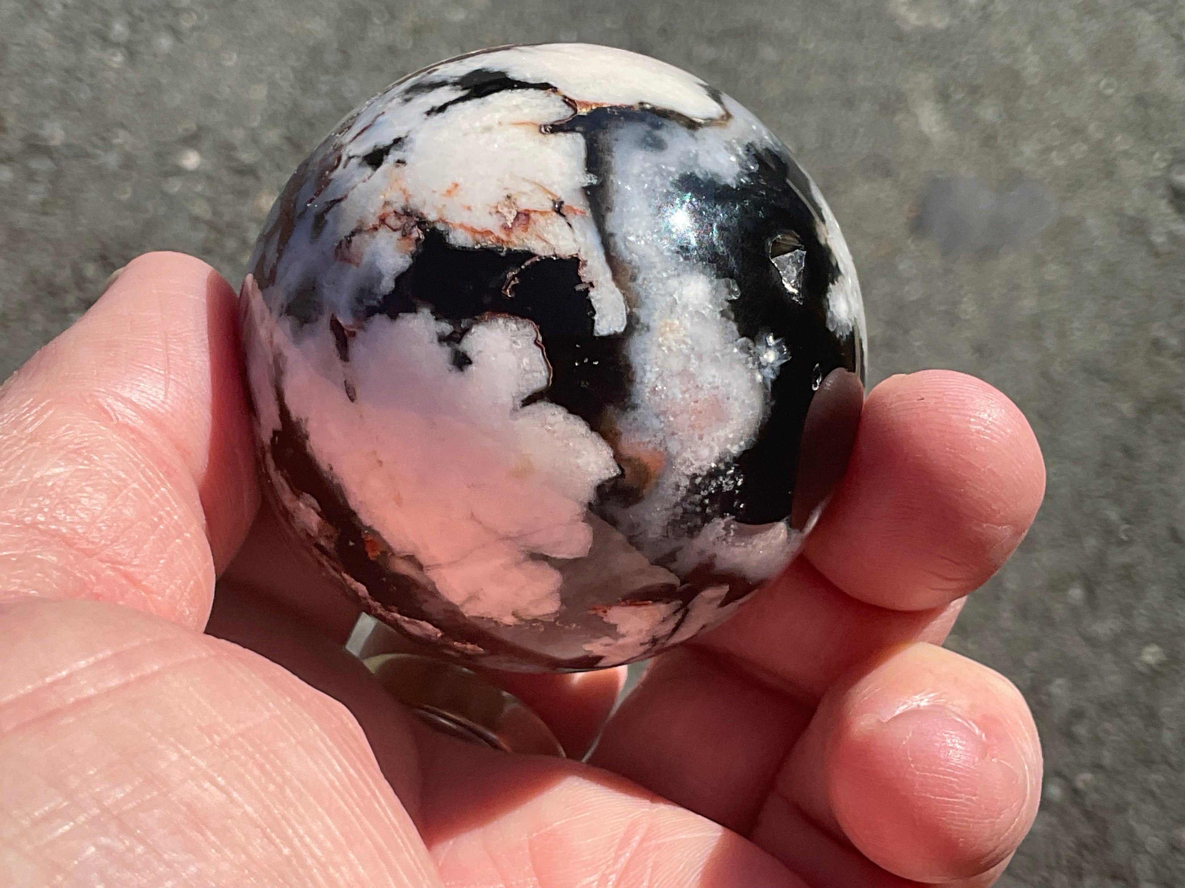 174g Black Flower Agate 3B