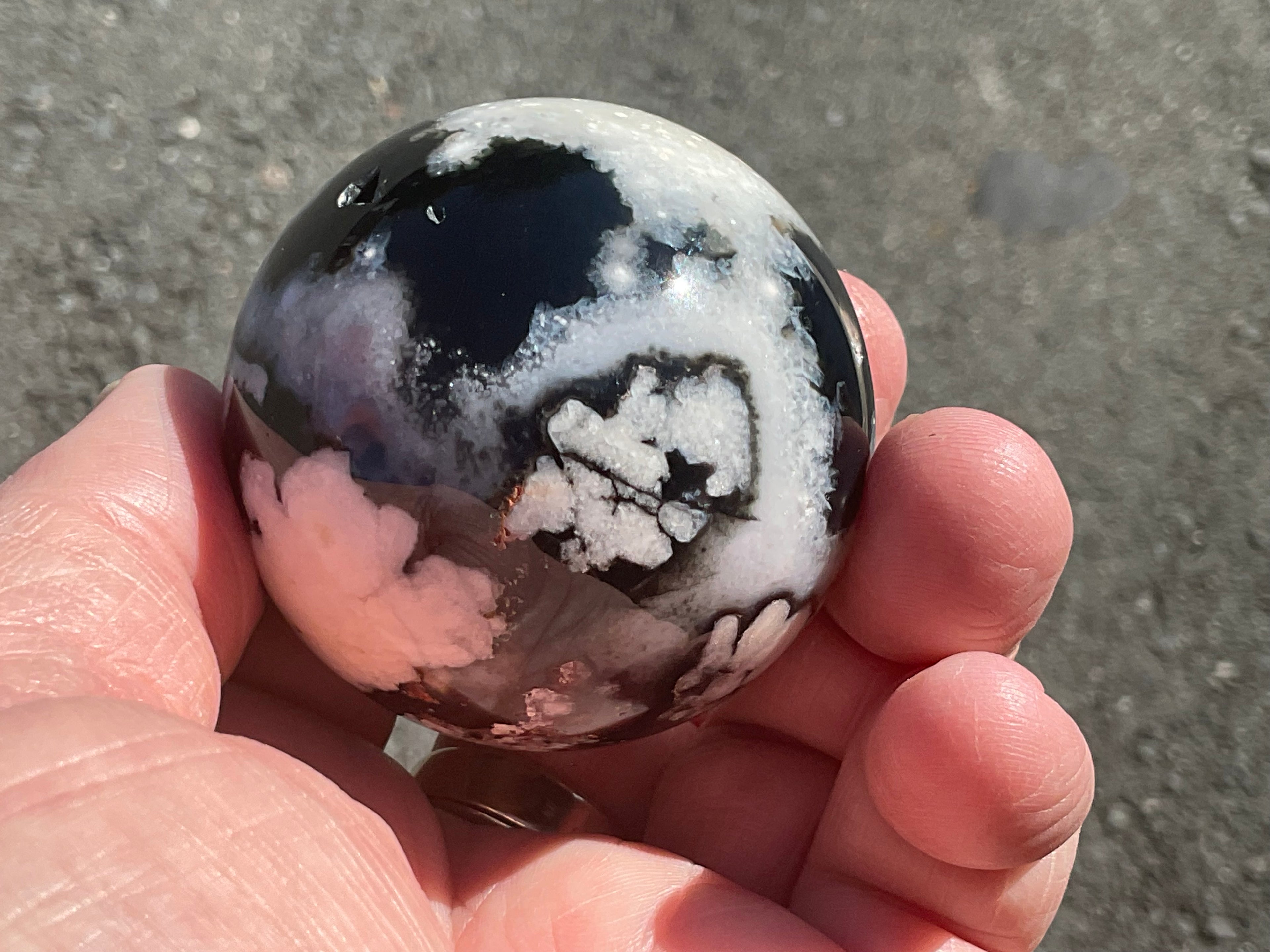 174g Black Flower Agate 3B