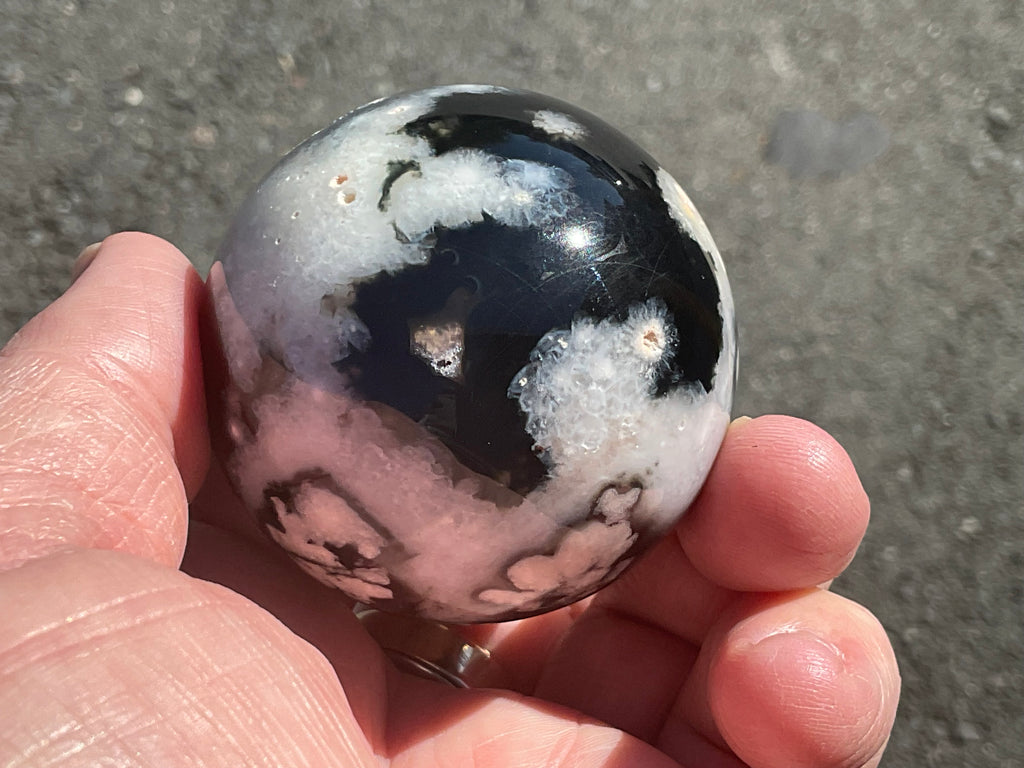 174g Black Flower Agate 3B