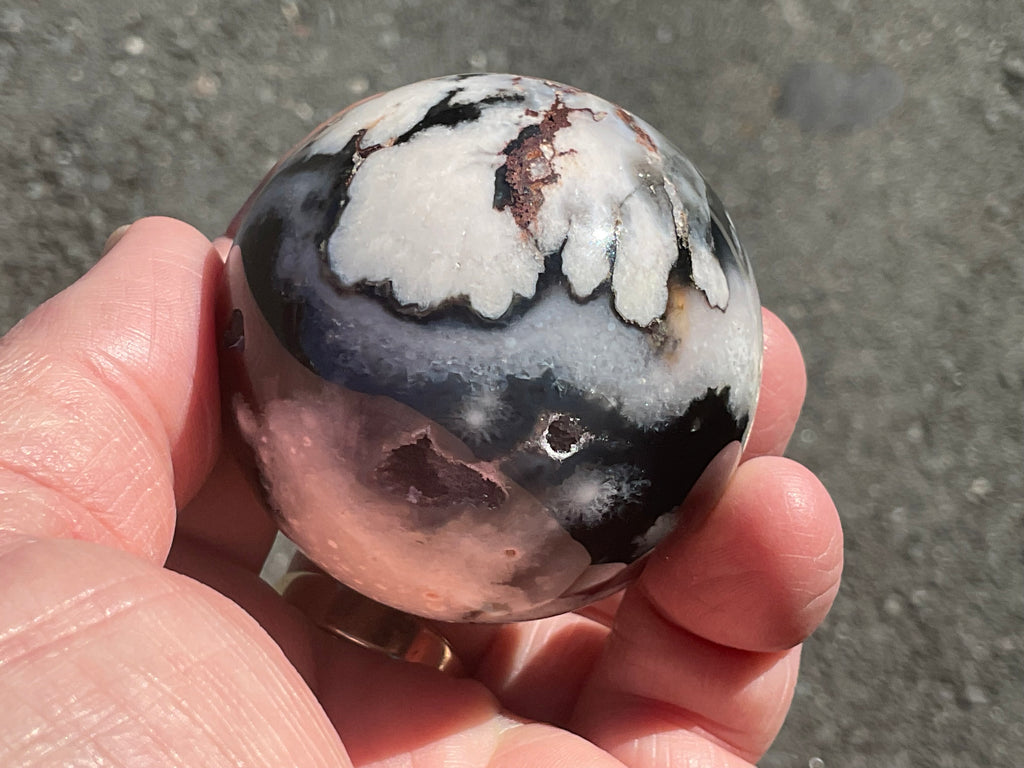 174g Black Flower Agate 3B