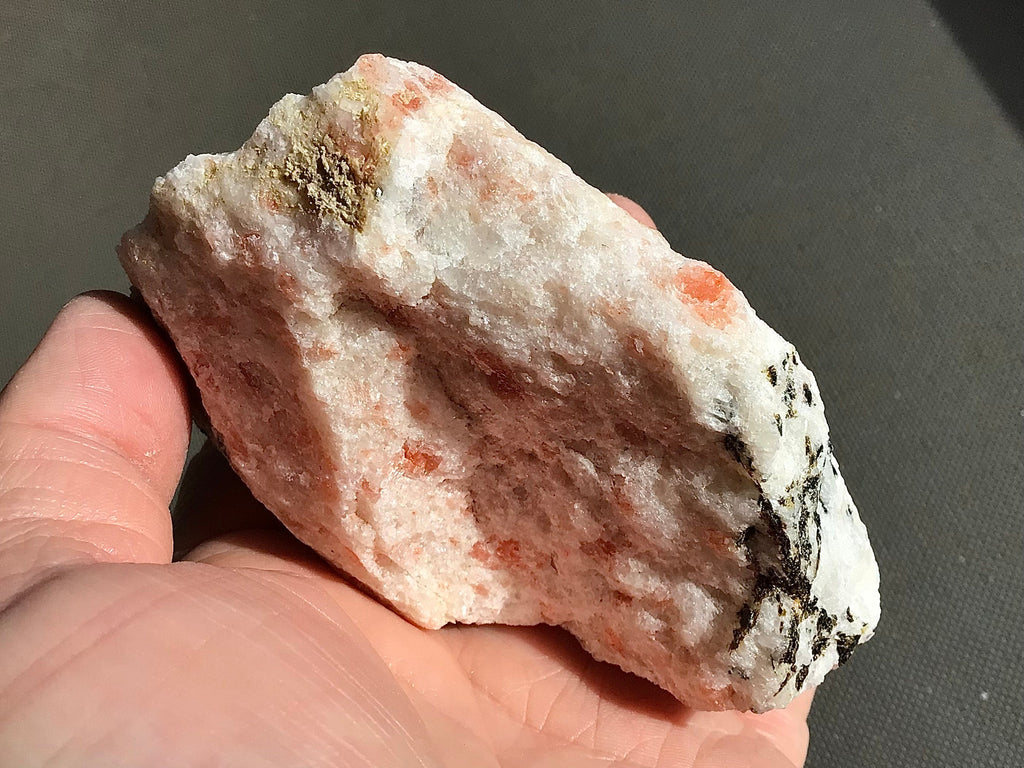 321g Sunstone with Biotite Mica E