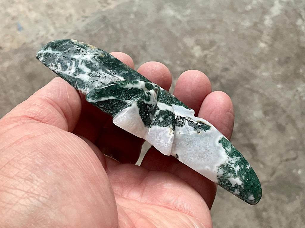 96g Moss Agate Polaris Carving with stand 2A