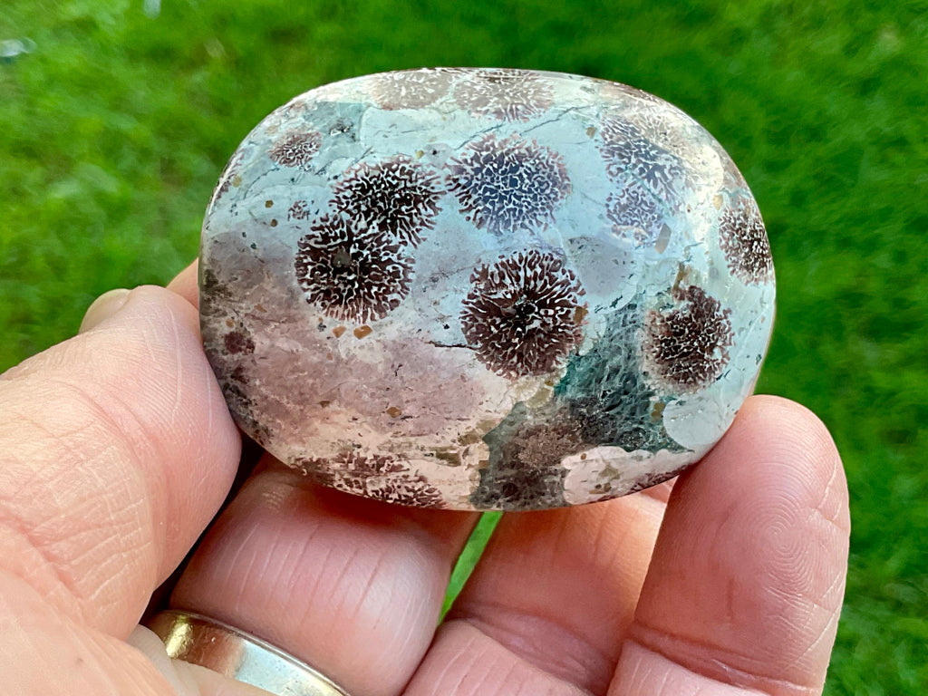 70g Green Cherry Blossom Jasper Palmstone 3C